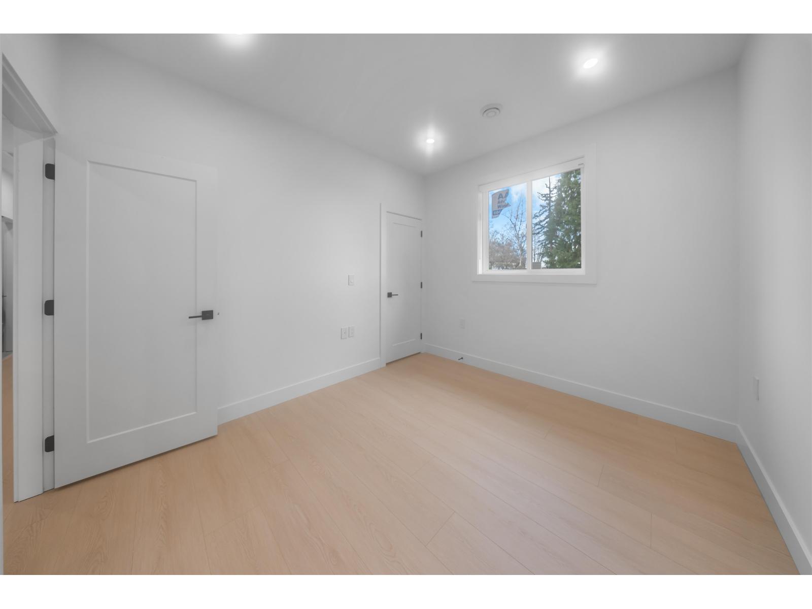 16473 20 Avenue Property Photo 21