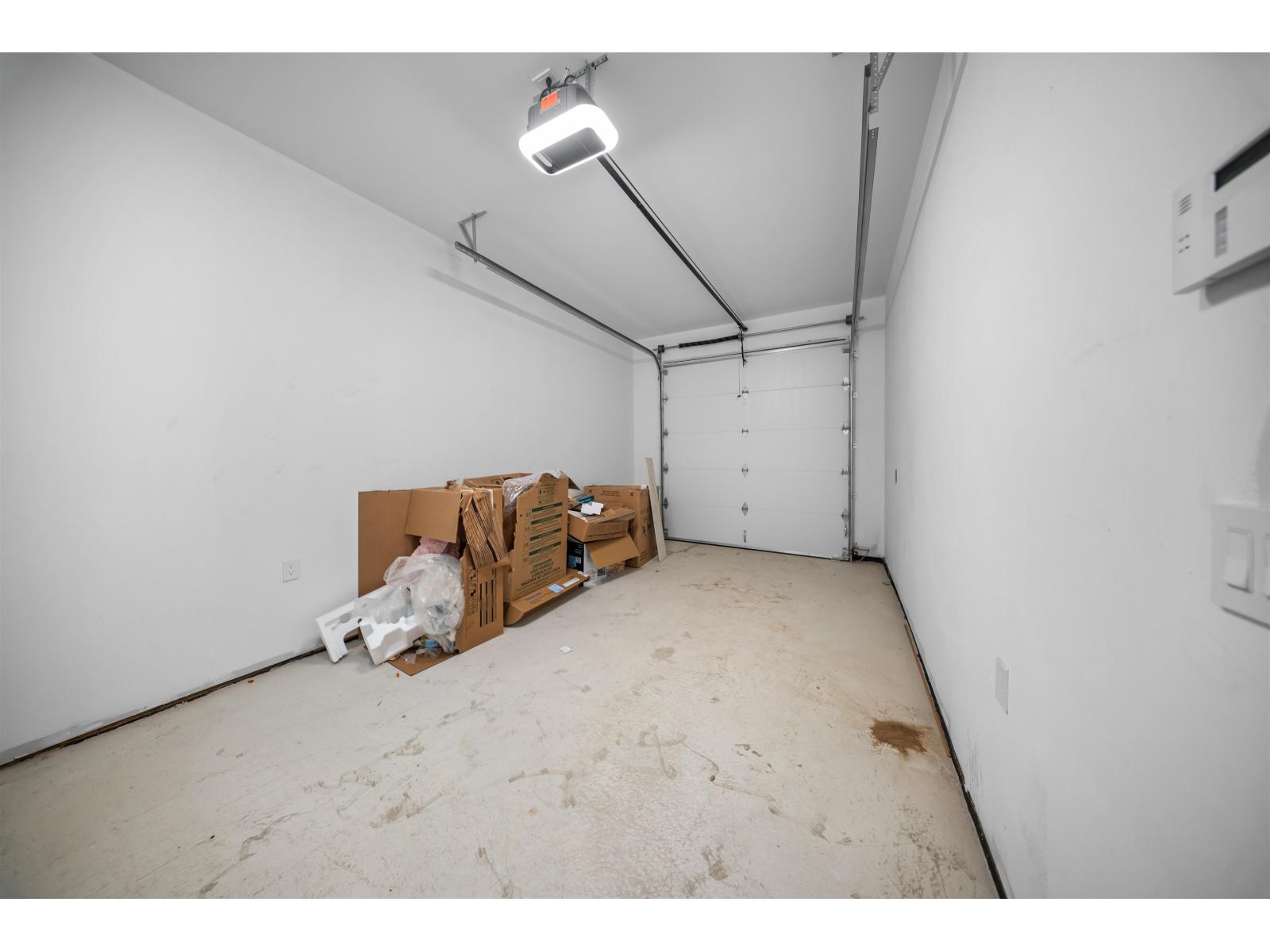 16473 20 Avenue Property Photo 30