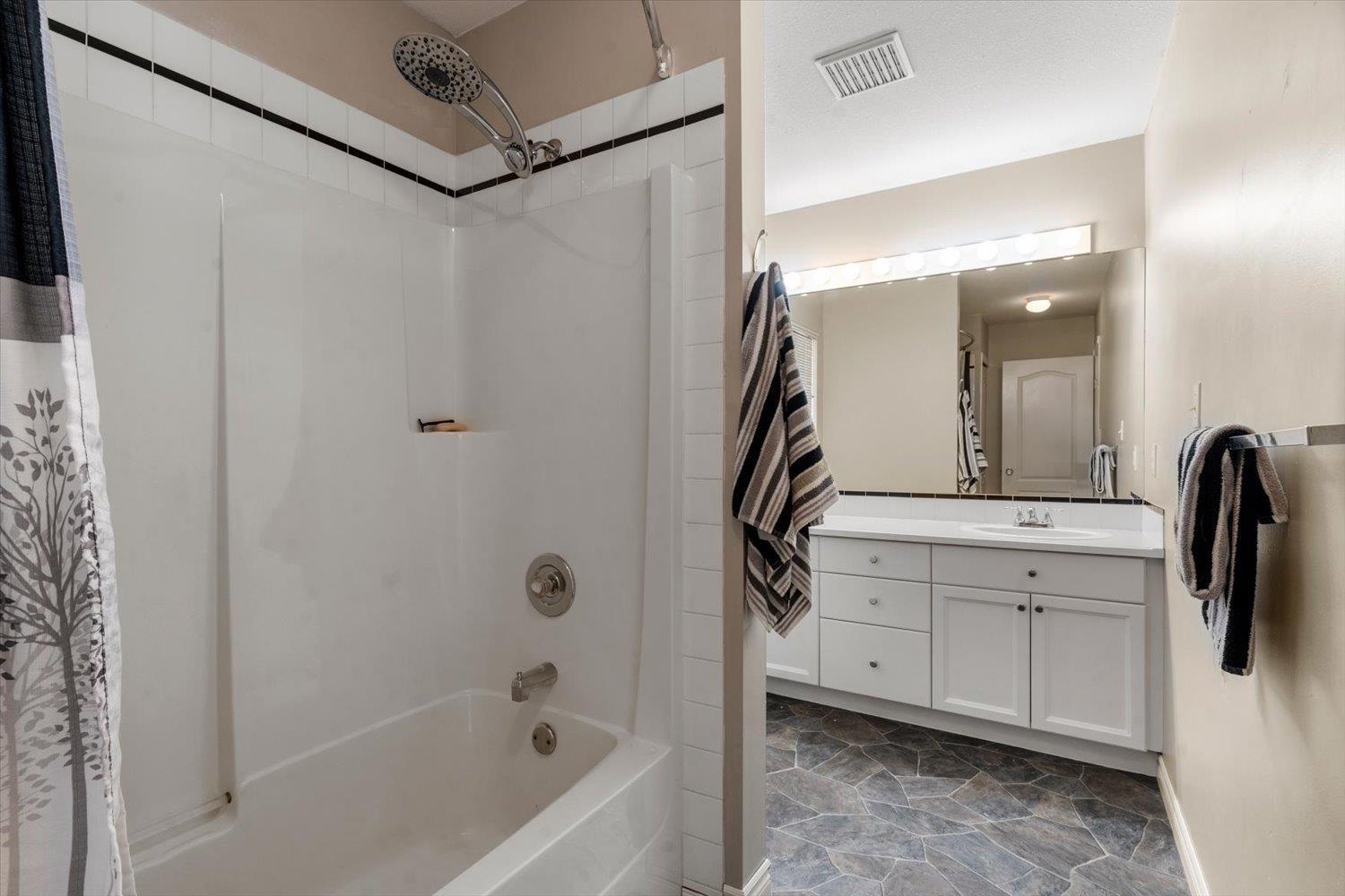 6045 Glenroy Drive Property Photo 29