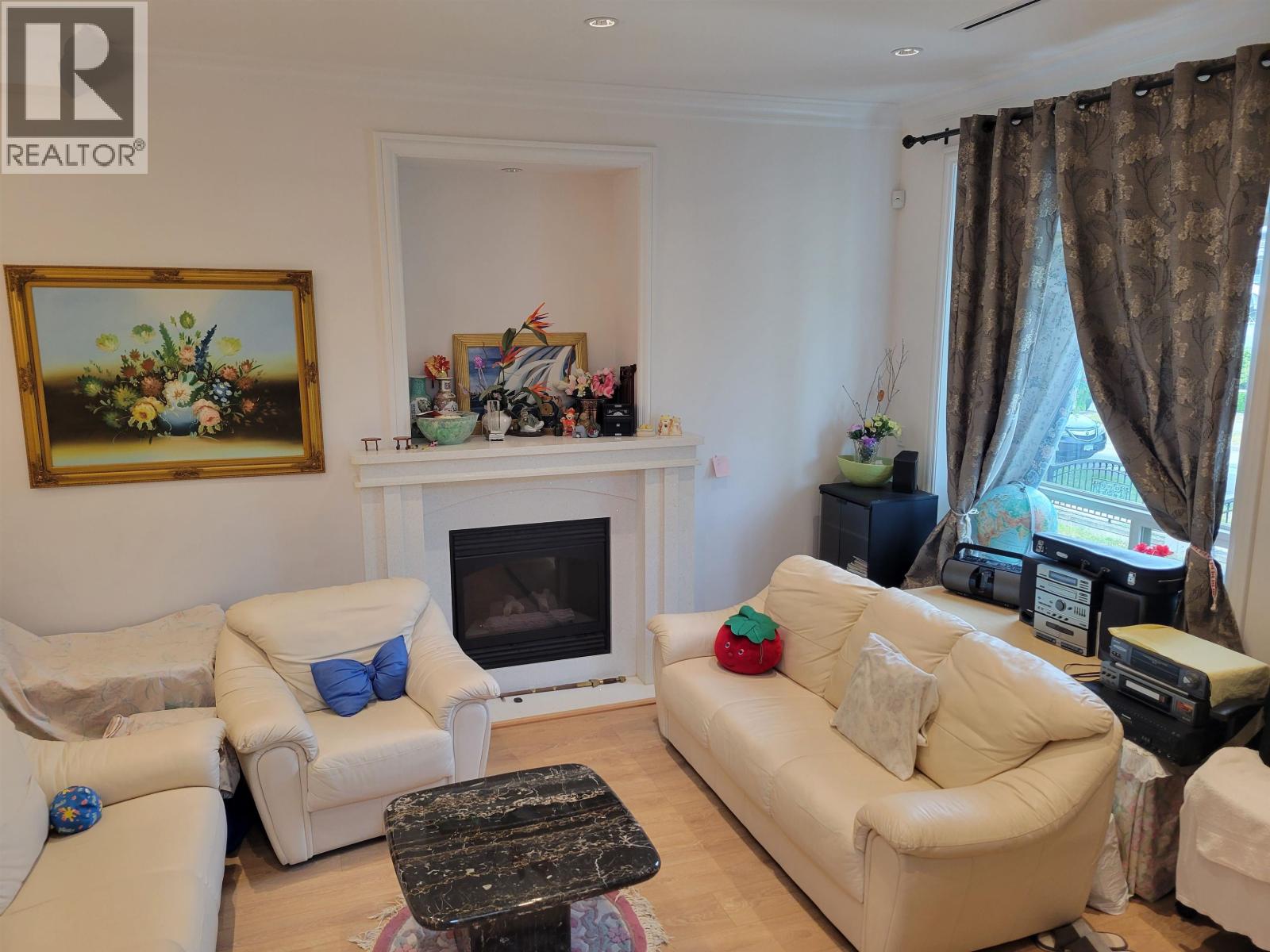 2962 Kitchener Street Property Photo 3