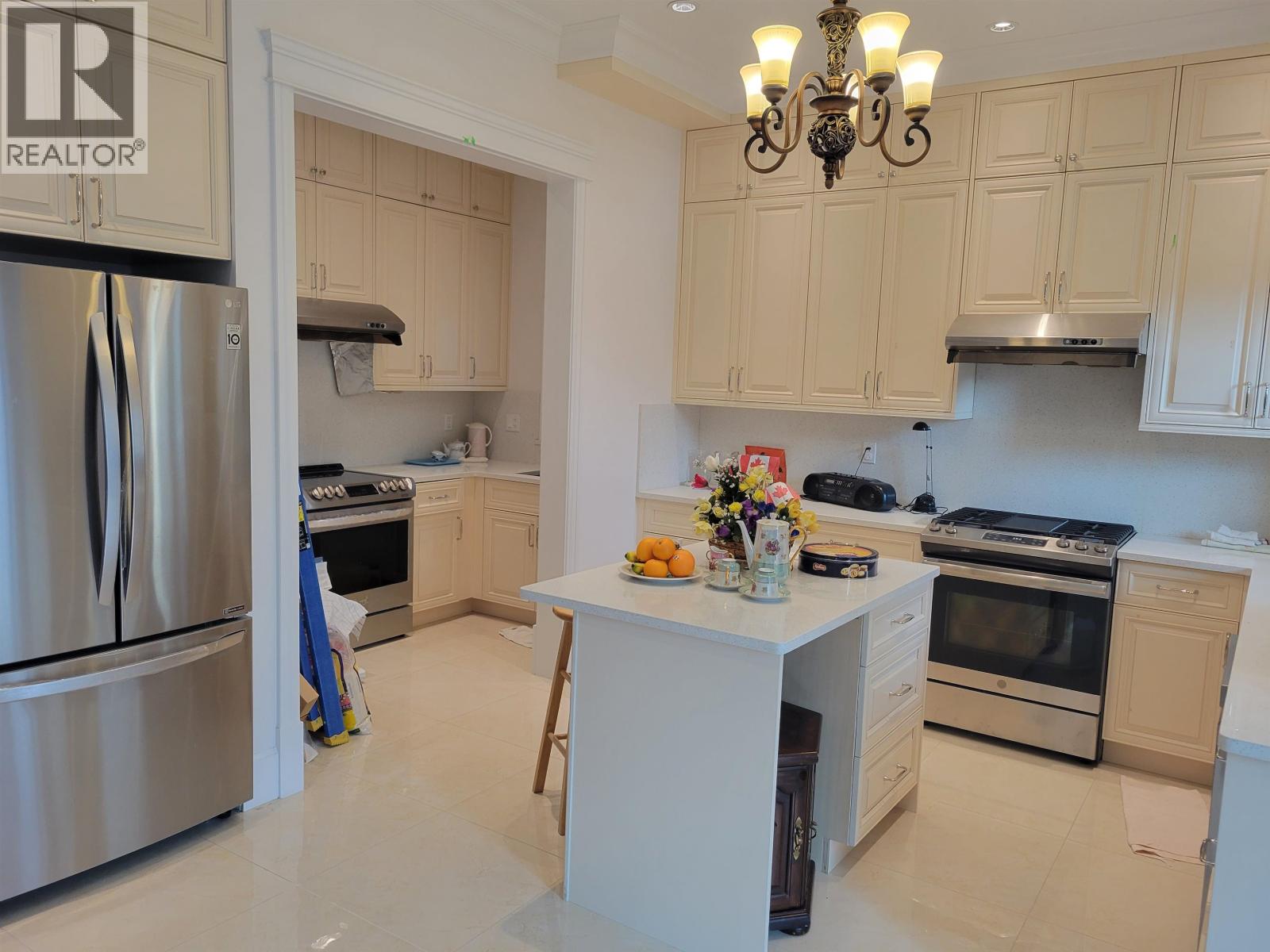 2962 Kitchener Street Property Photo 6