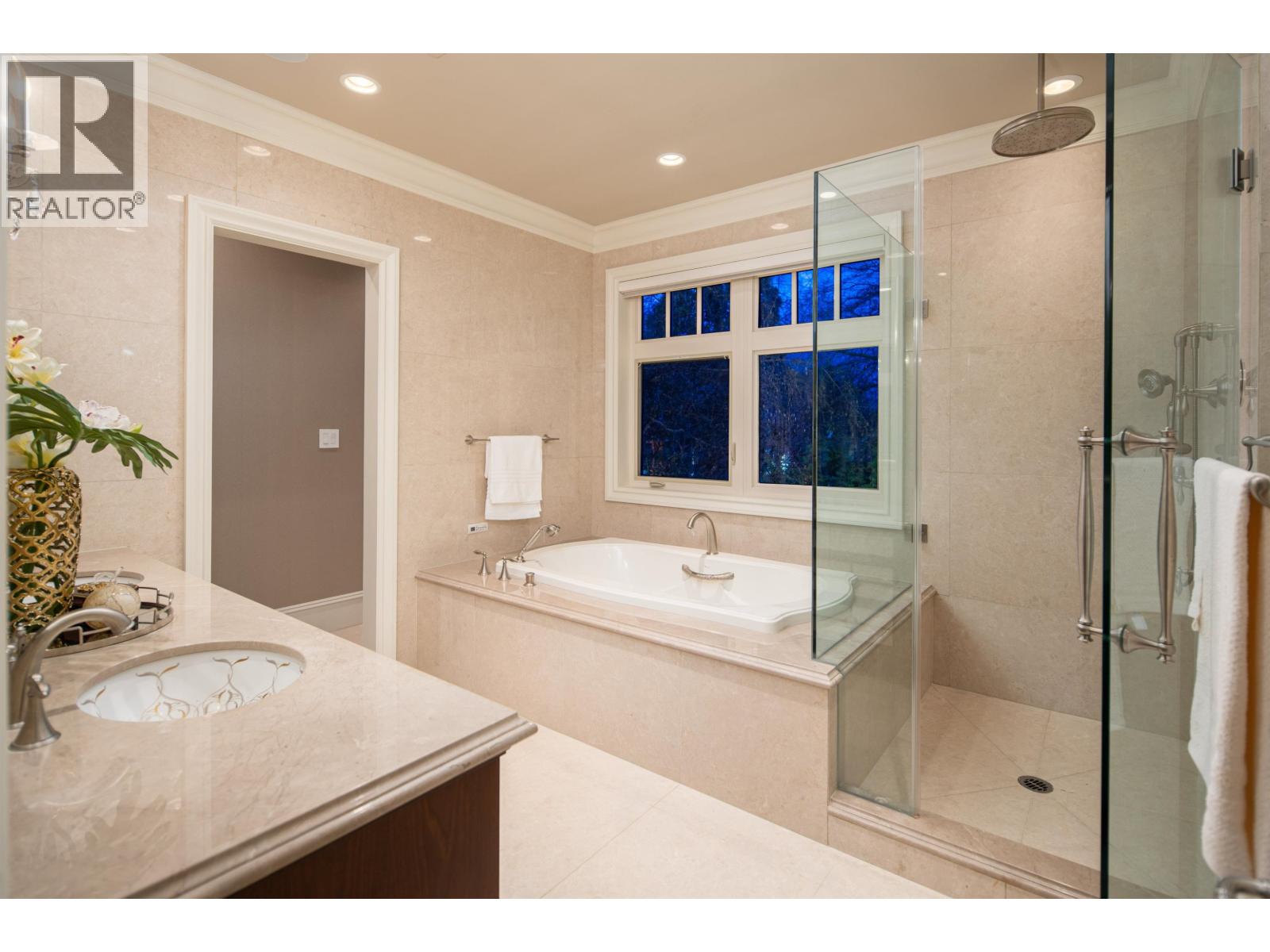 6076 Angus Drive Property Photo 22