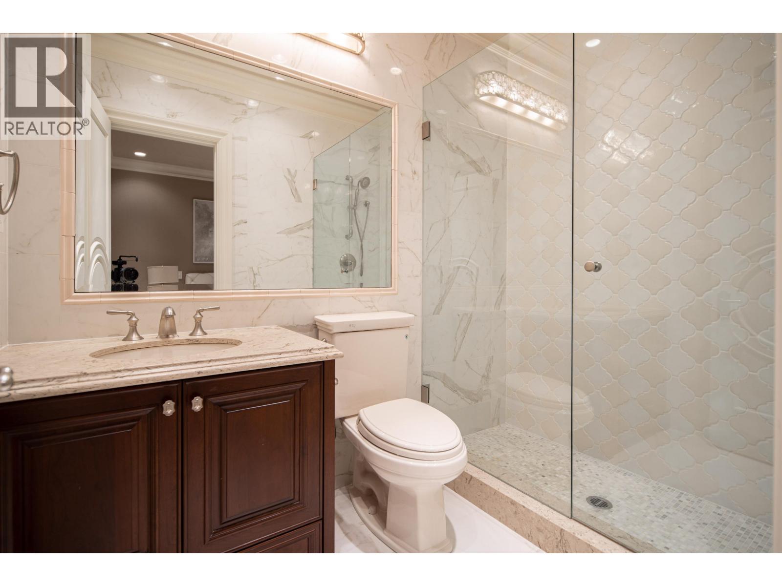 6076 Angus Drive Property Photo 25