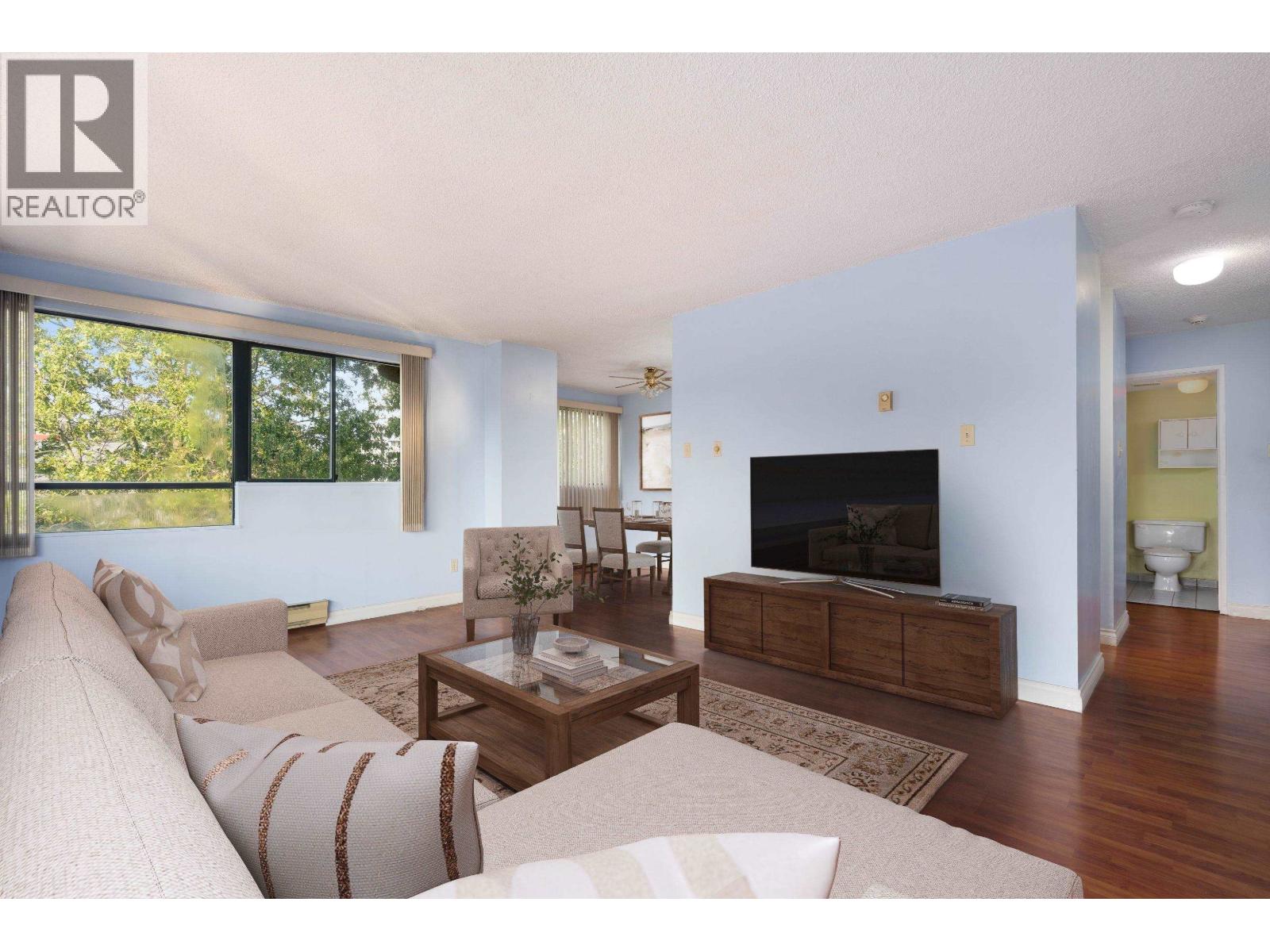 702 1026 Queens Avenue Property Photo 1
