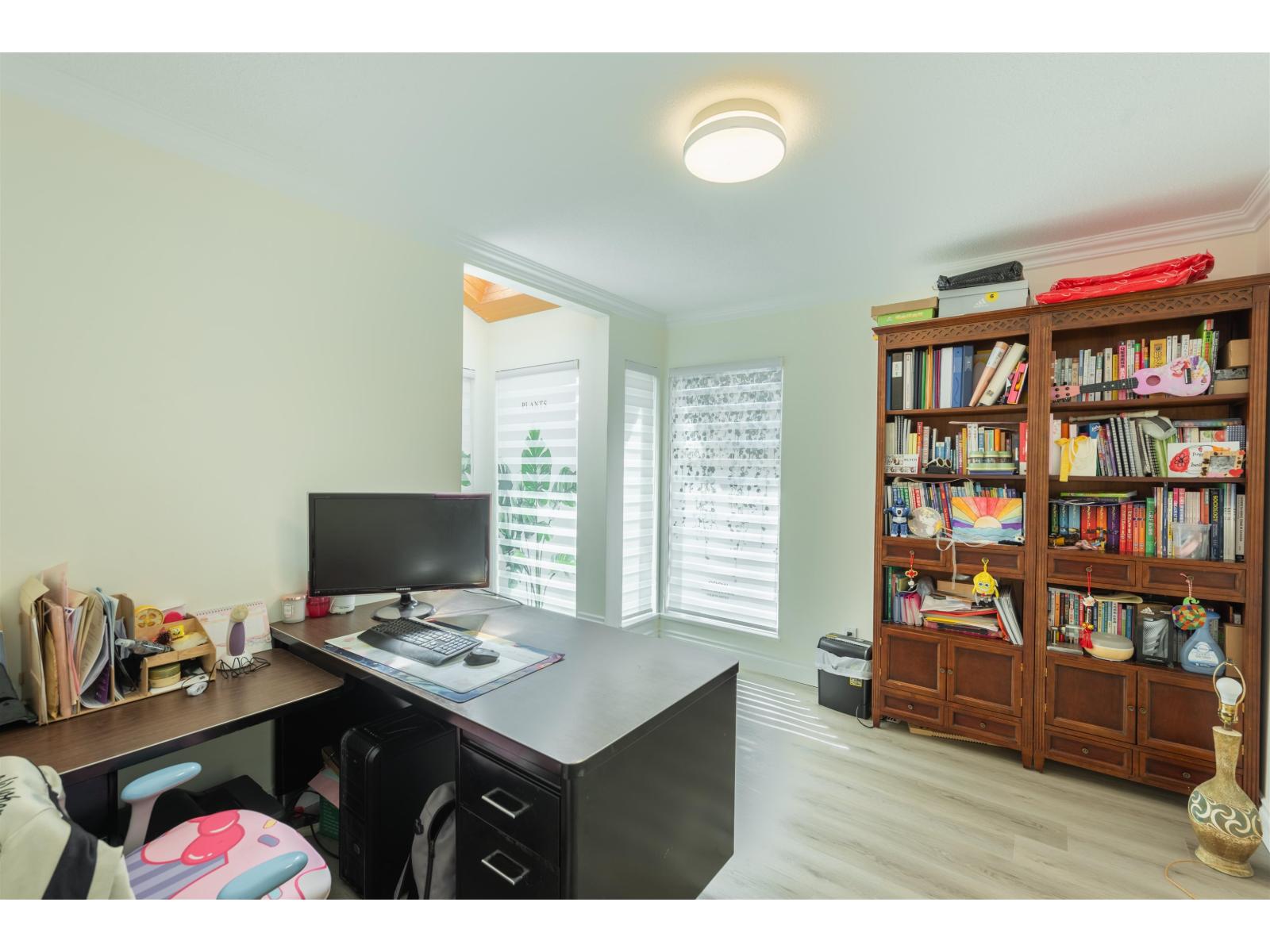 16111 10 Avenue Property Photo 5