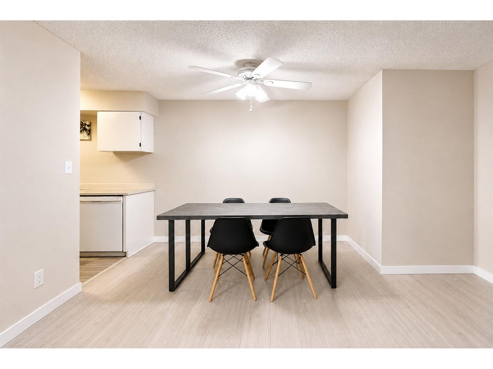 306 10560 154 Street Property Photo 6