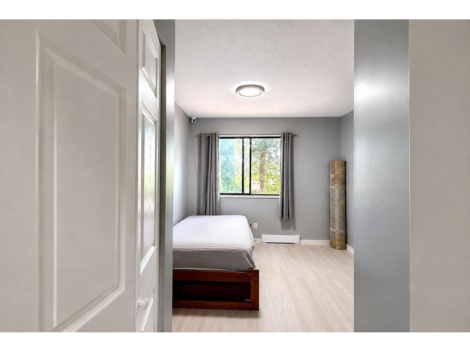 306 10560 154 Street Property Photo 12
