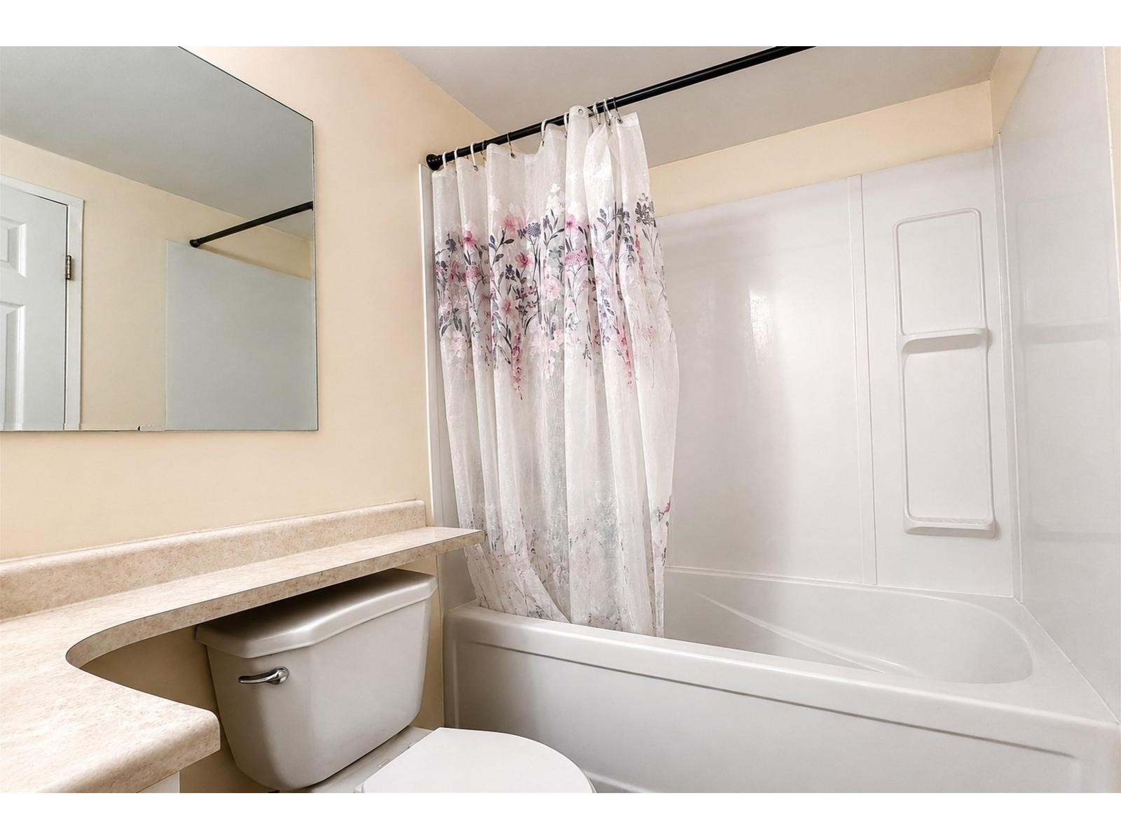306 10560 154 Street Property Photo 14