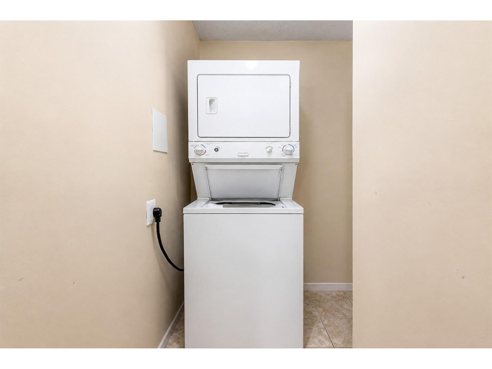 306 10560 154 Street Property Photo 15