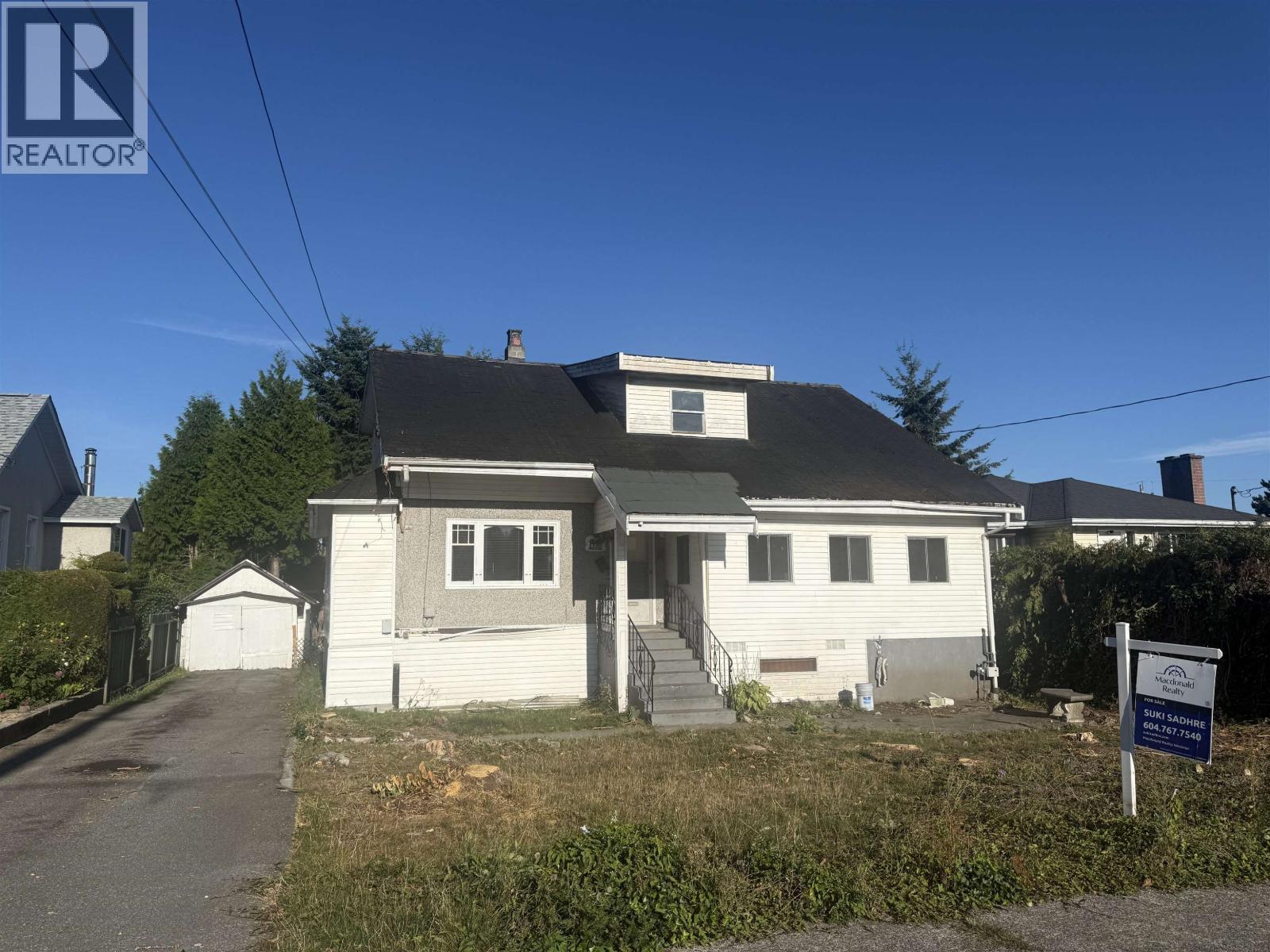 220 Devoy Street Property Photo 1