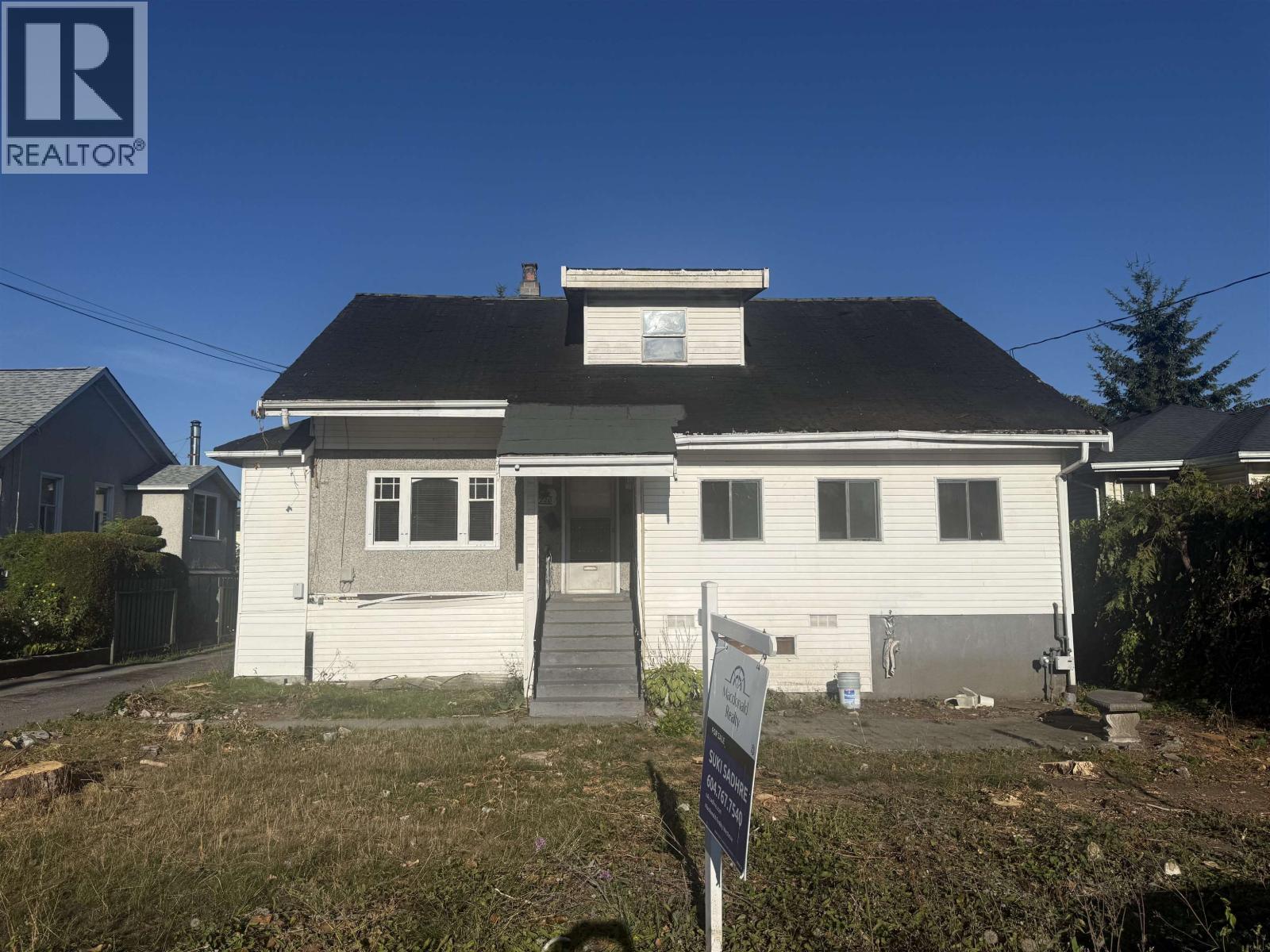220 Devoy Street Property Photo 5