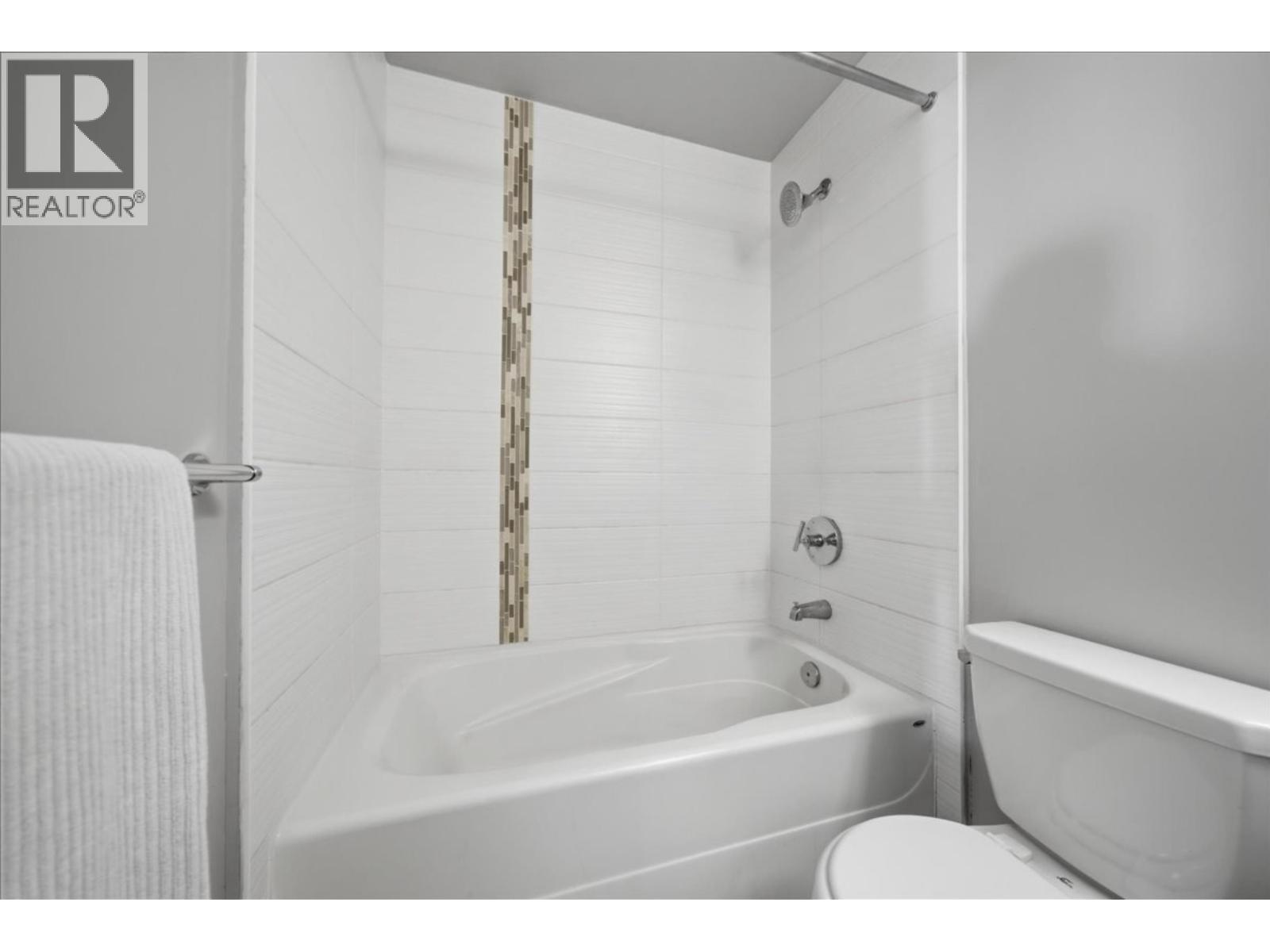 319 2343 Atkins Avenue Property Photo 28