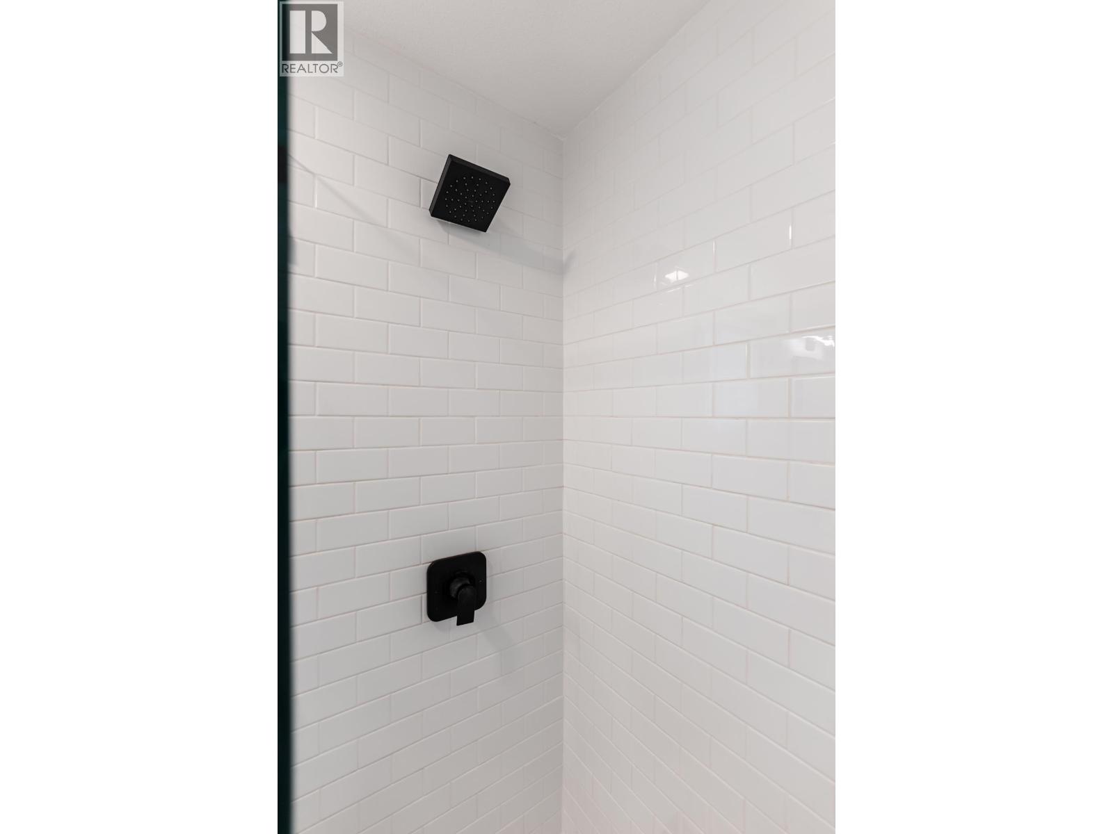 213 3787 Pender Street Property Photo 18