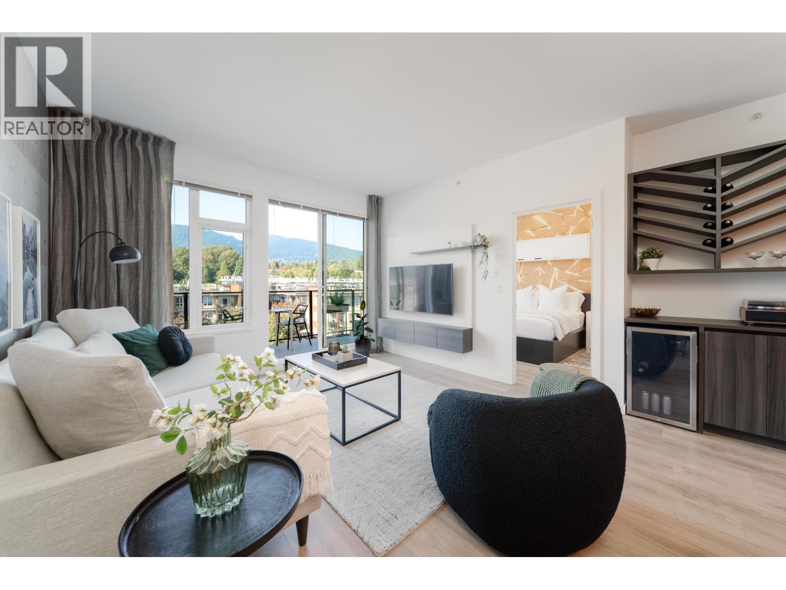 517 725 MARINE DRIVE Property Photo 1