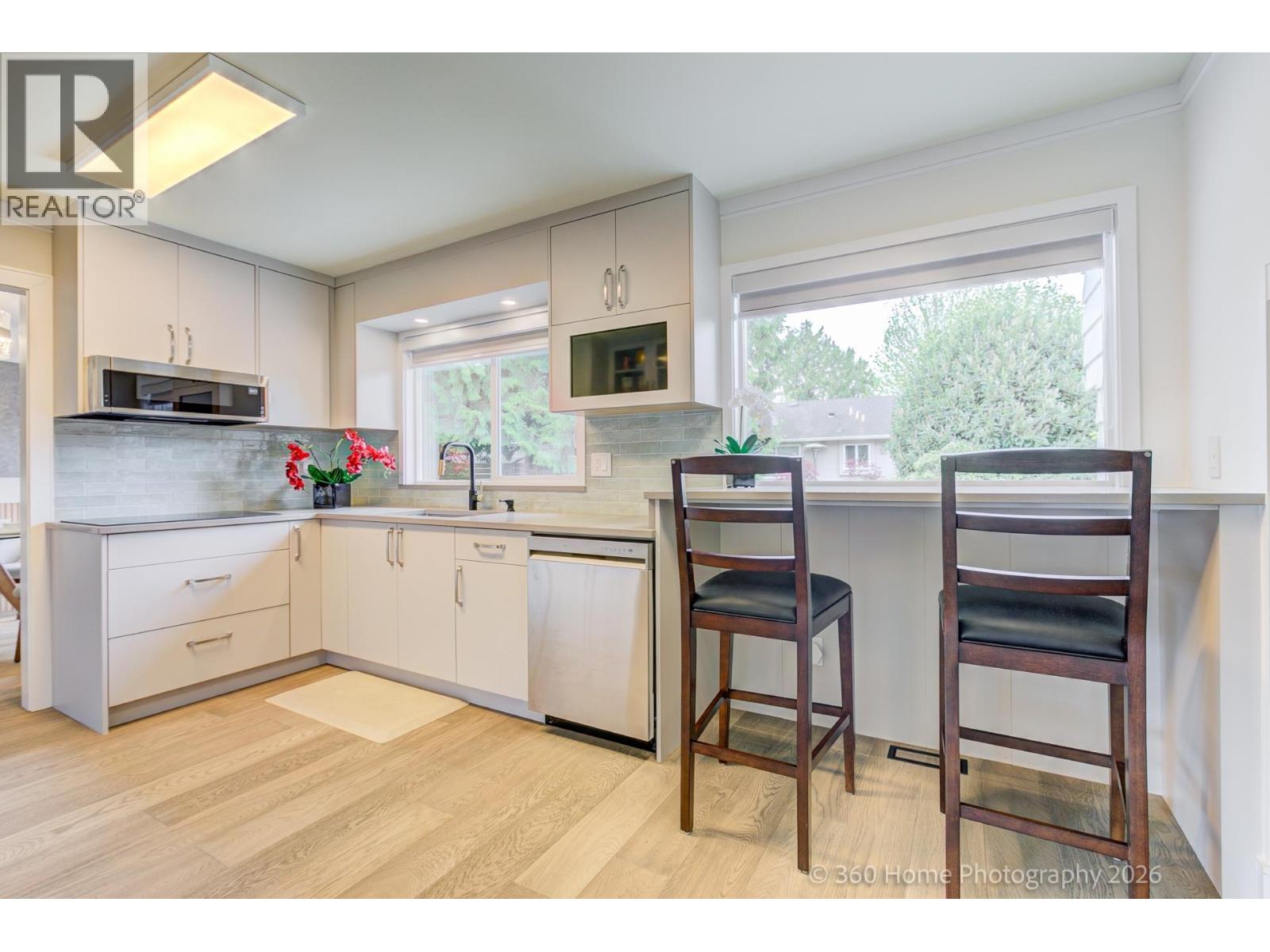 10711 Argentia Drive Property Photo 11