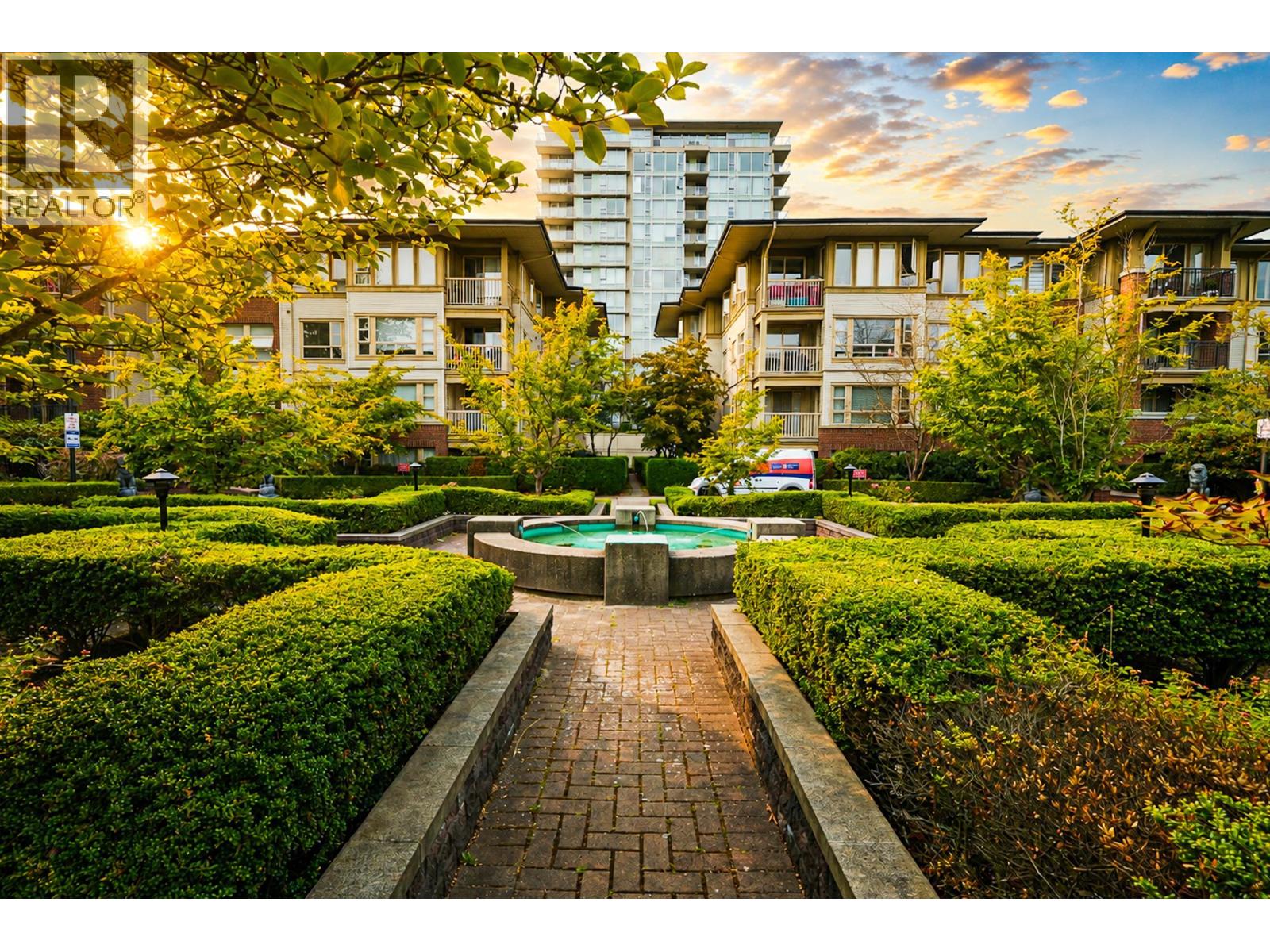 3415 5119 Garden City Road Property Photo 2