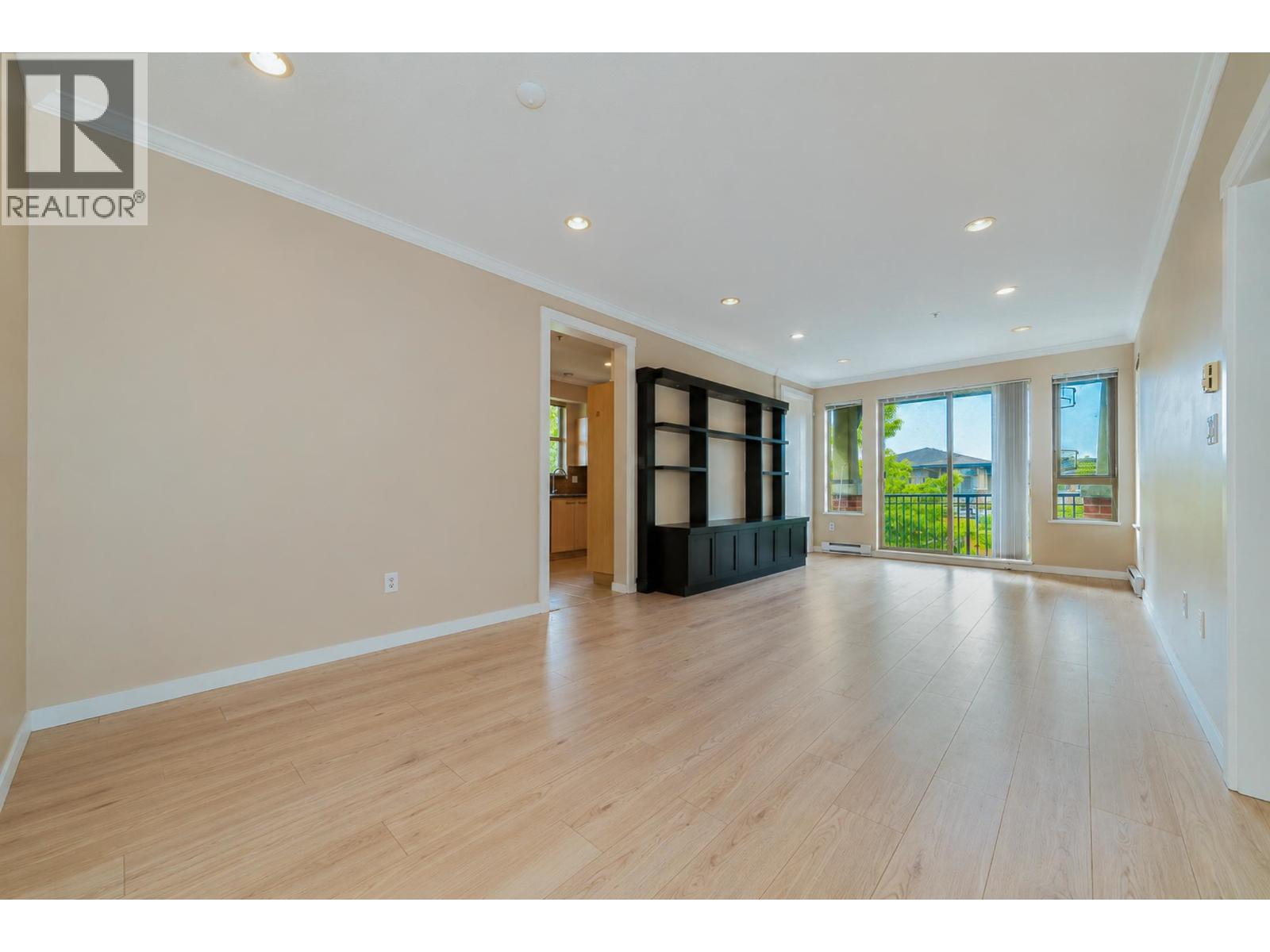 3415 5119 Garden City Road Property Photo 3