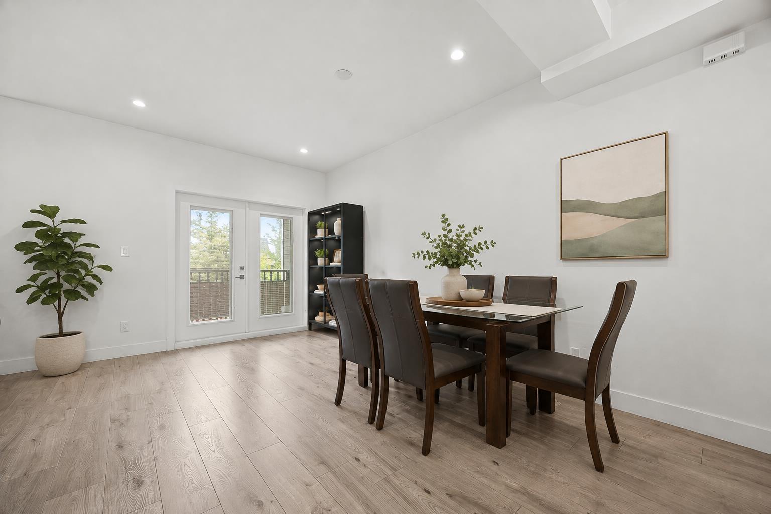 8 7167 116 Street Property Photo 7