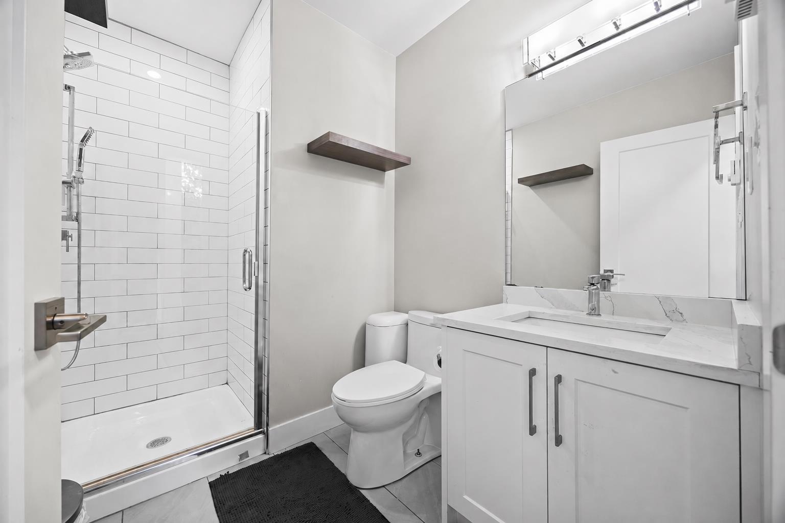 8 7167 116 Street Property Photo 20