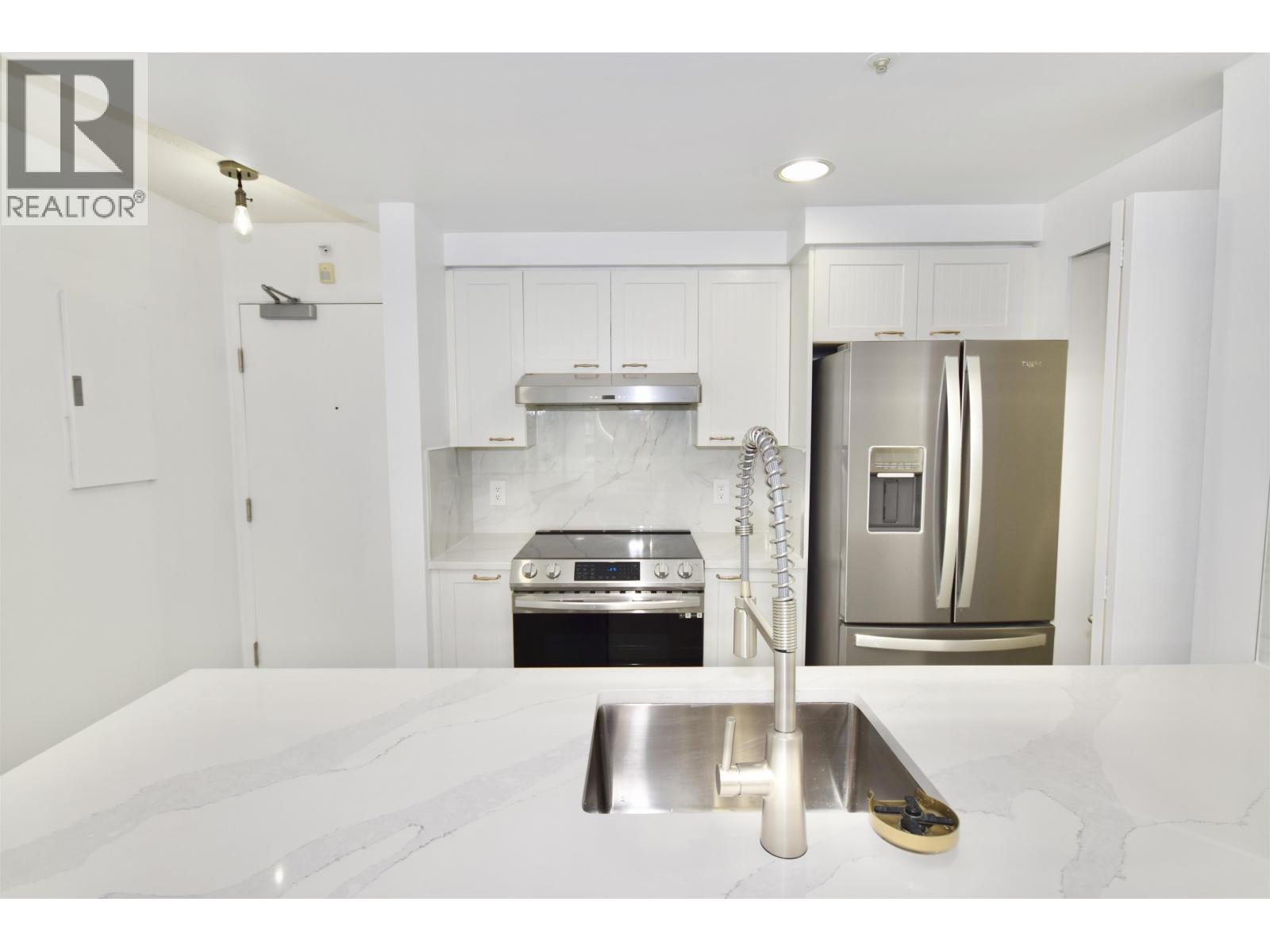 1609 1009 EXPO BOULEVARD Property Photo 1