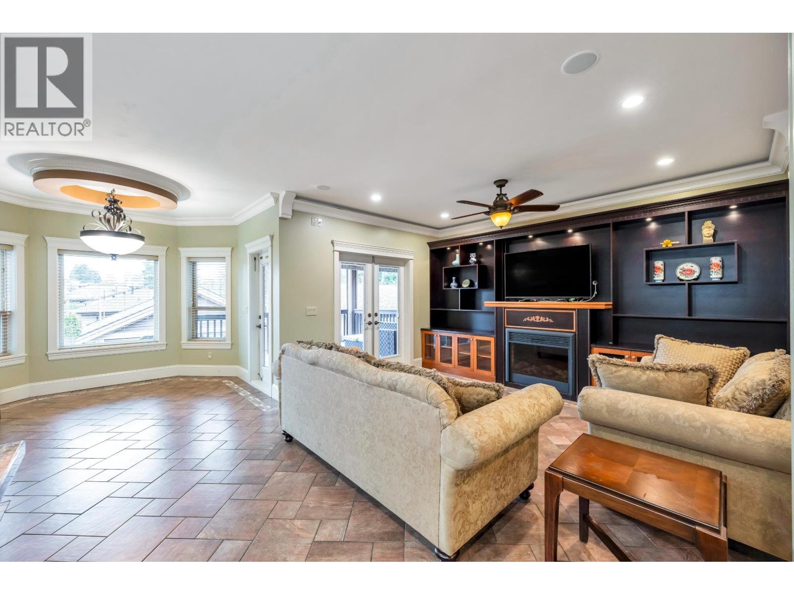7307 2nd Street Property Photo 11