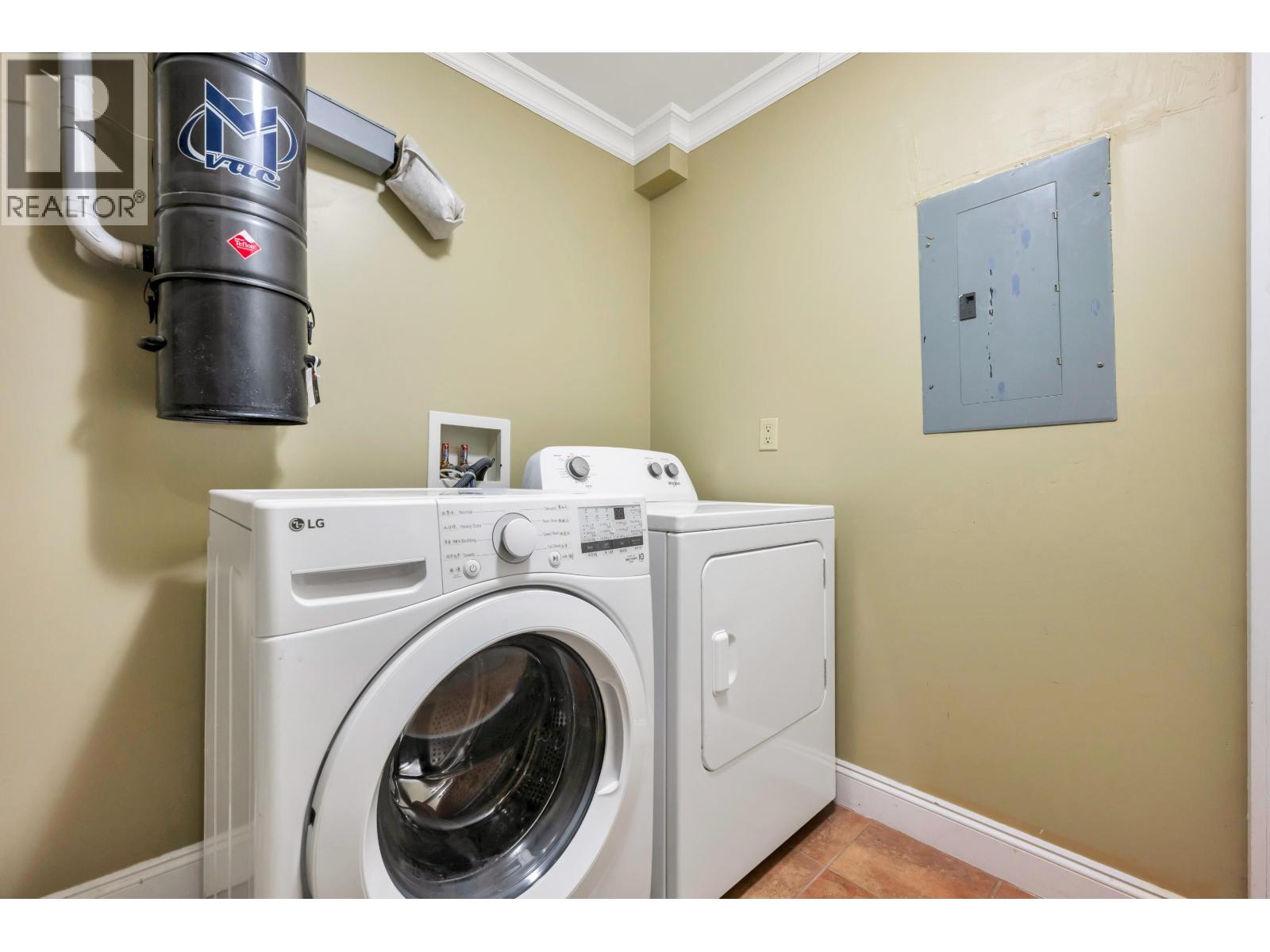 7307 2nd Street Property Photo 31