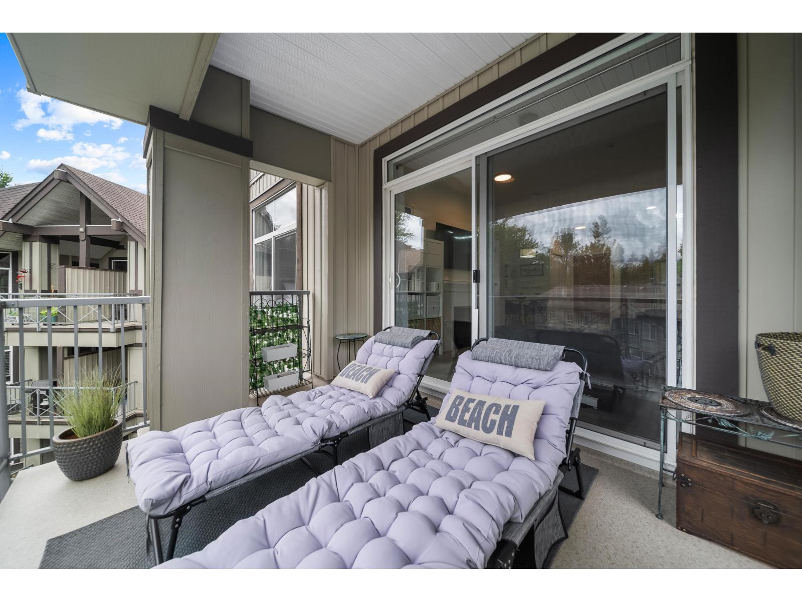 418 33318 E Bourquin Crescent Property Photo 17