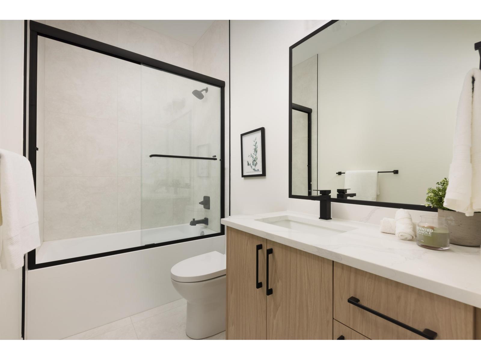 11 1641 King Crescent Property Photo 17