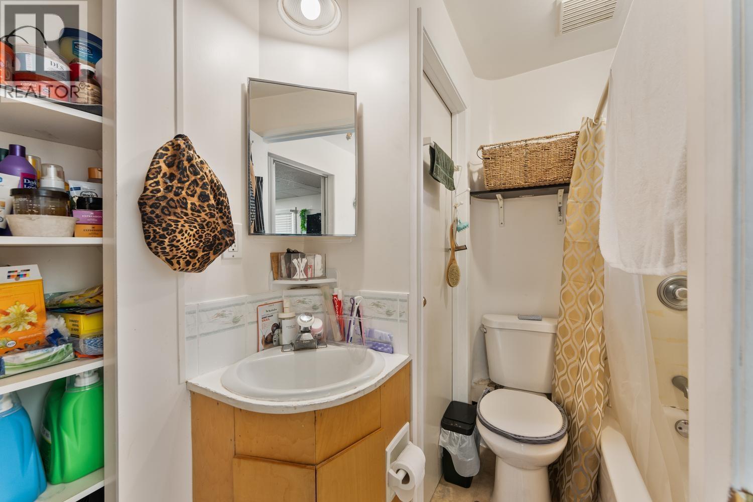 2246 Austin Avenue Property Photo 19