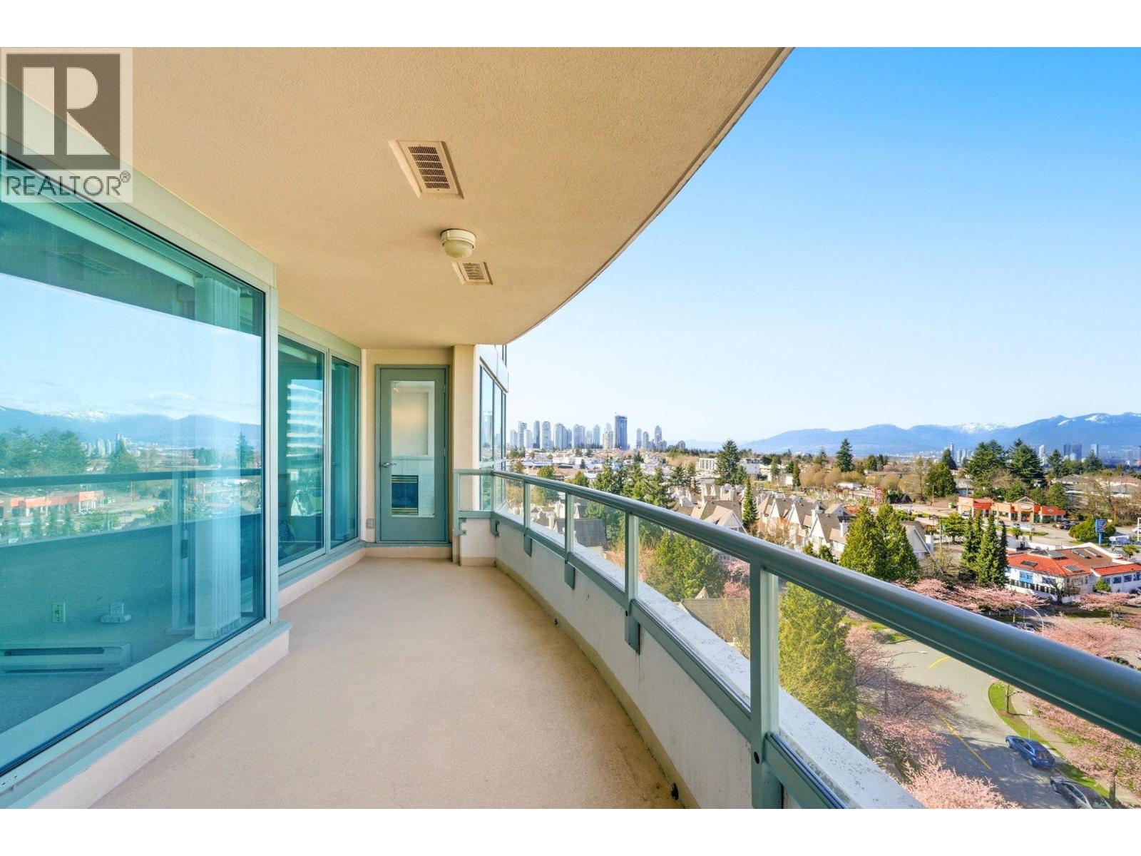 1003 6622 SOUTHOAKS CRESCENT