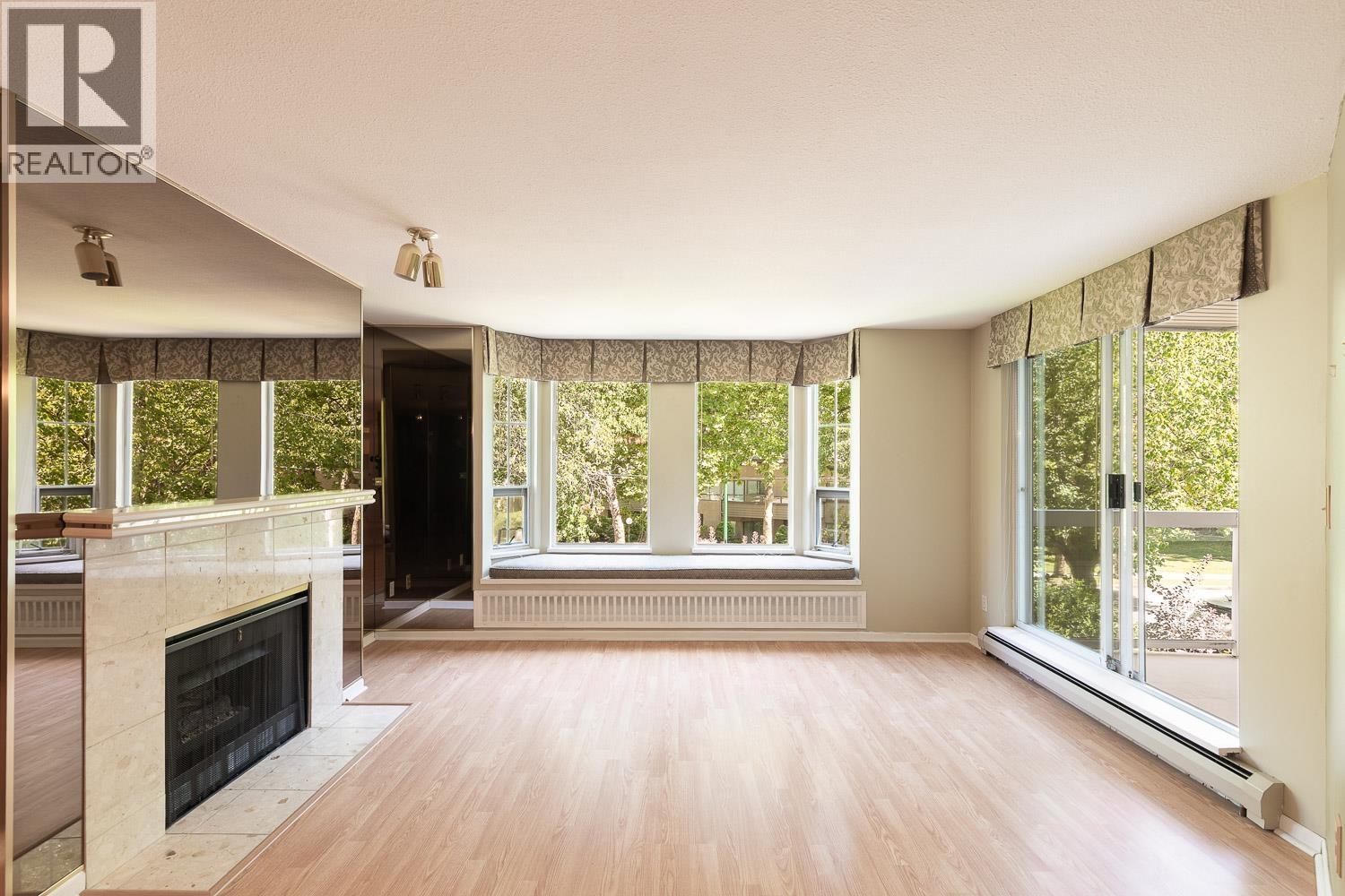 208 1695 Augusta Avenue Property Photo 6