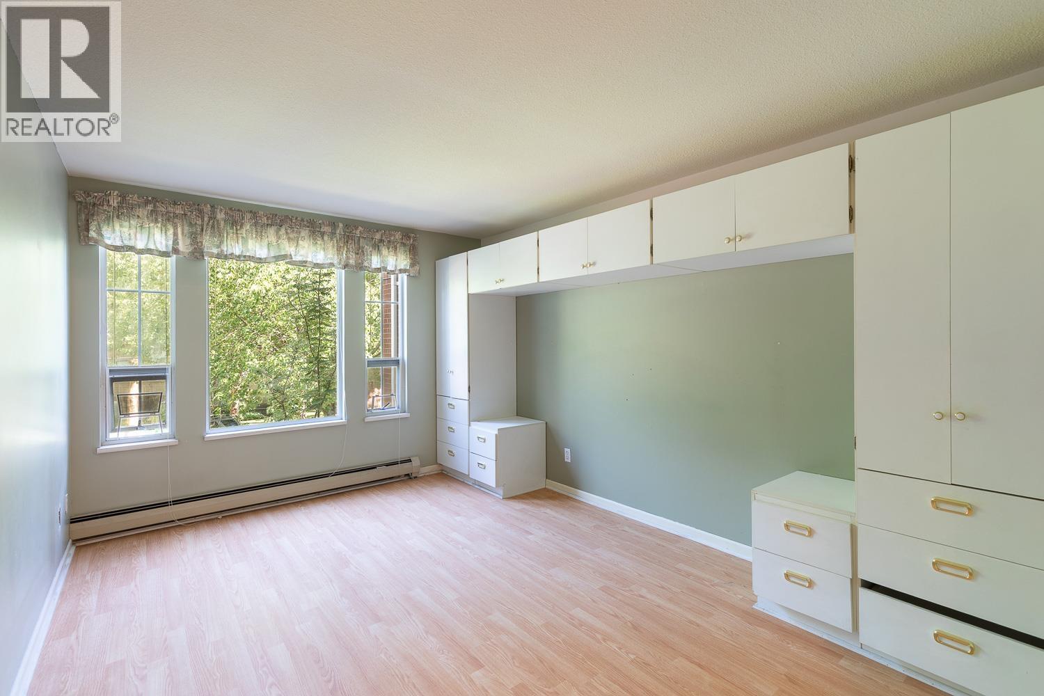 208 1695 Augusta Avenue Property Photo 21