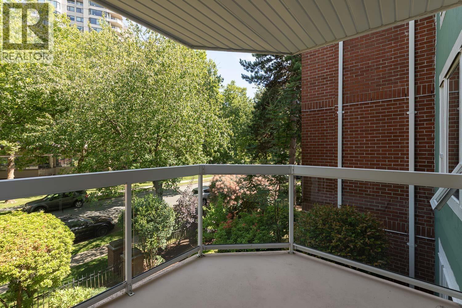 208 1695 Augusta Avenue Property Photo 25