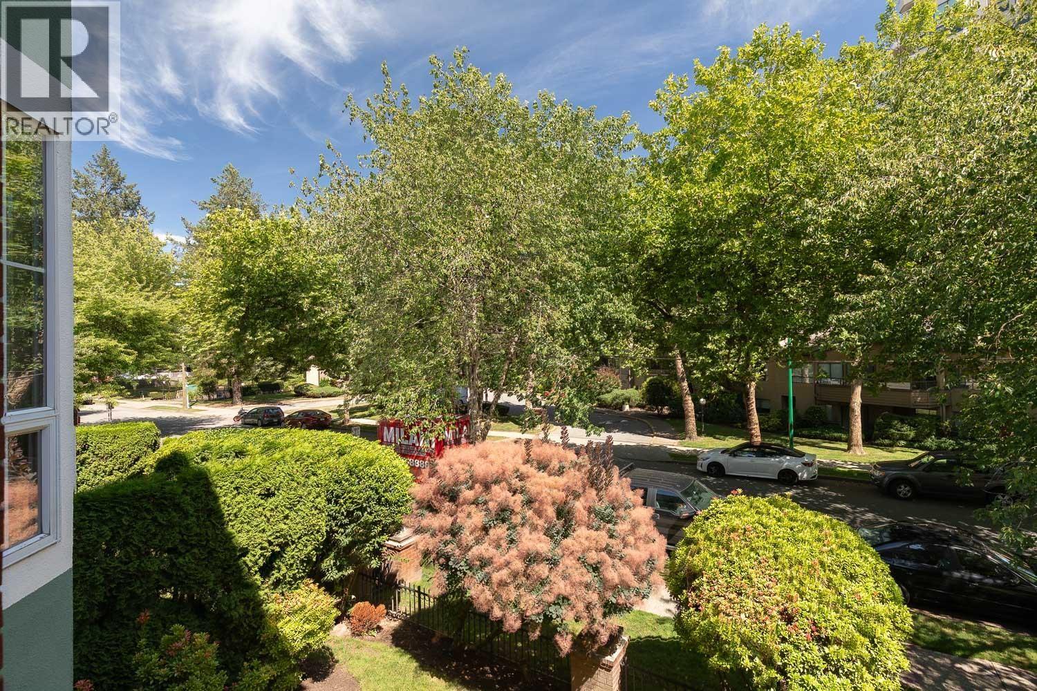 208 1695 Augusta Avenue Property Photo 27