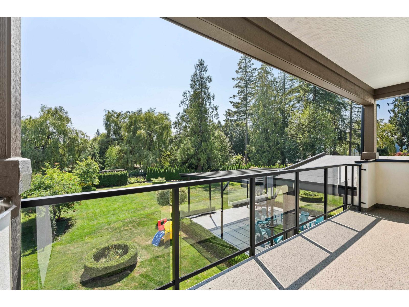 22998 74 Avenue Property Photo 18
