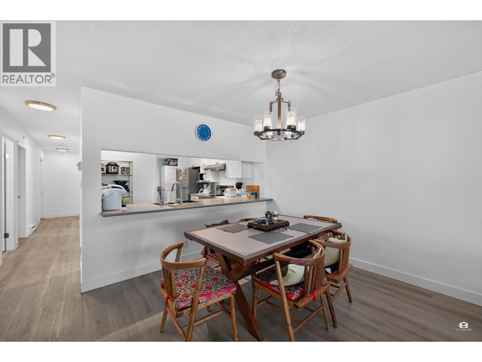109 5860 Dover Crescent Property Photo 4