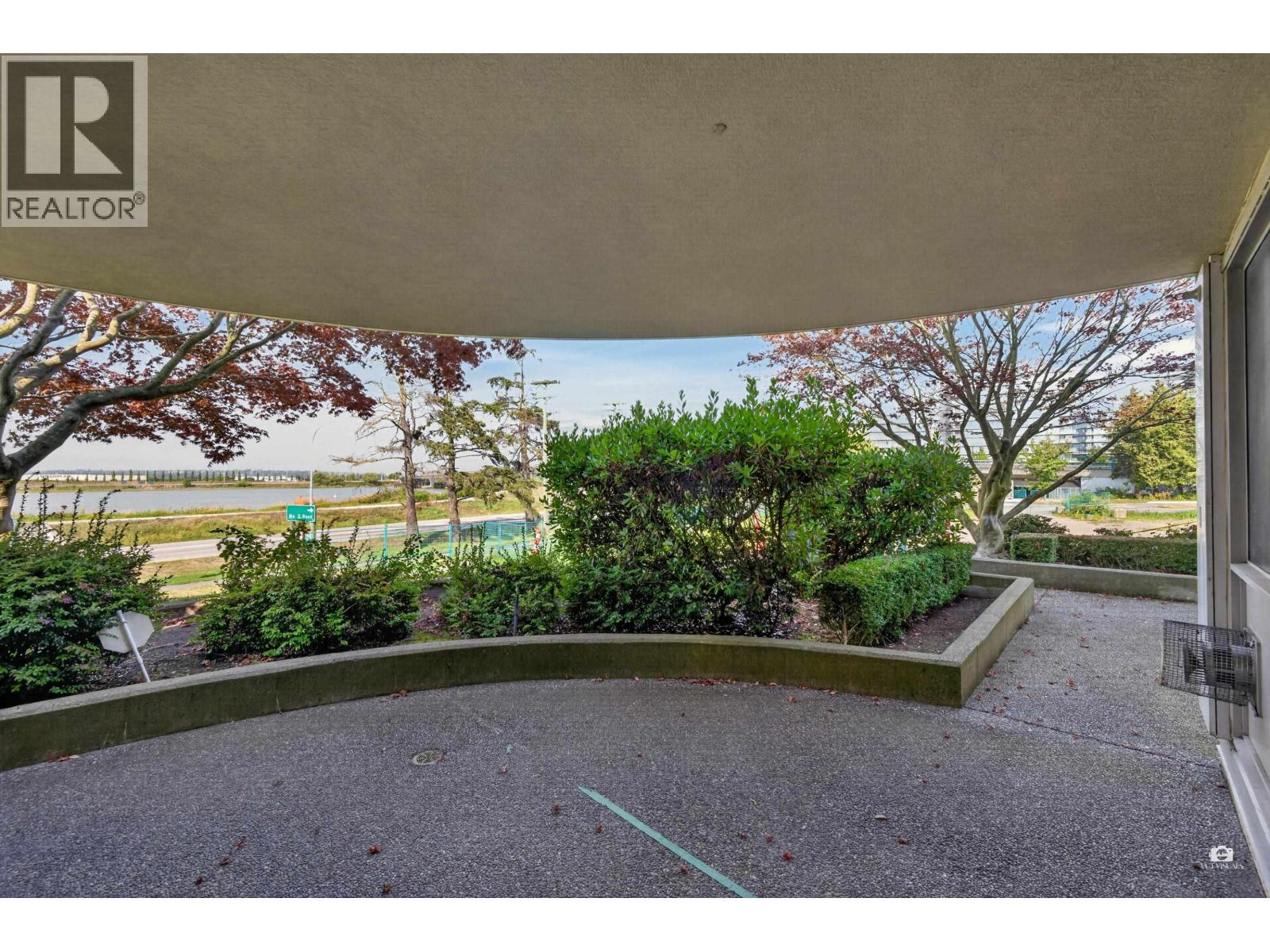 109 5860 Dover Crescent Property Photo 16