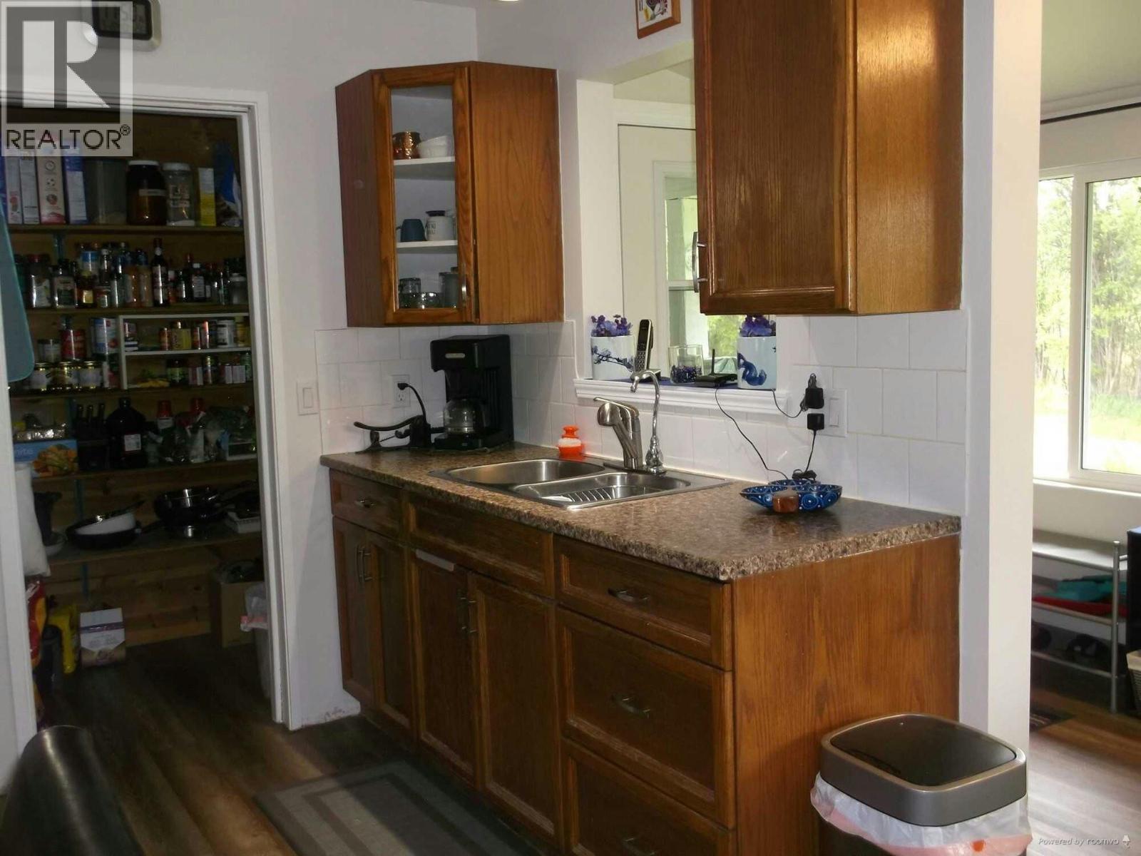 4246 Spur Road Property Photo 11