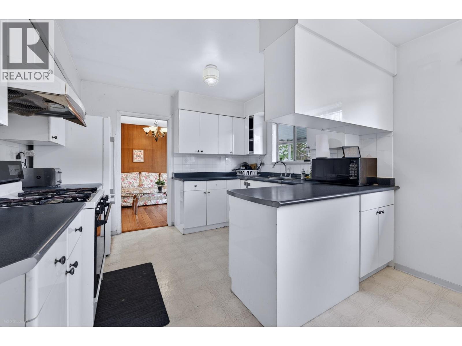 9031 No. 2 Road Property Photo 3
