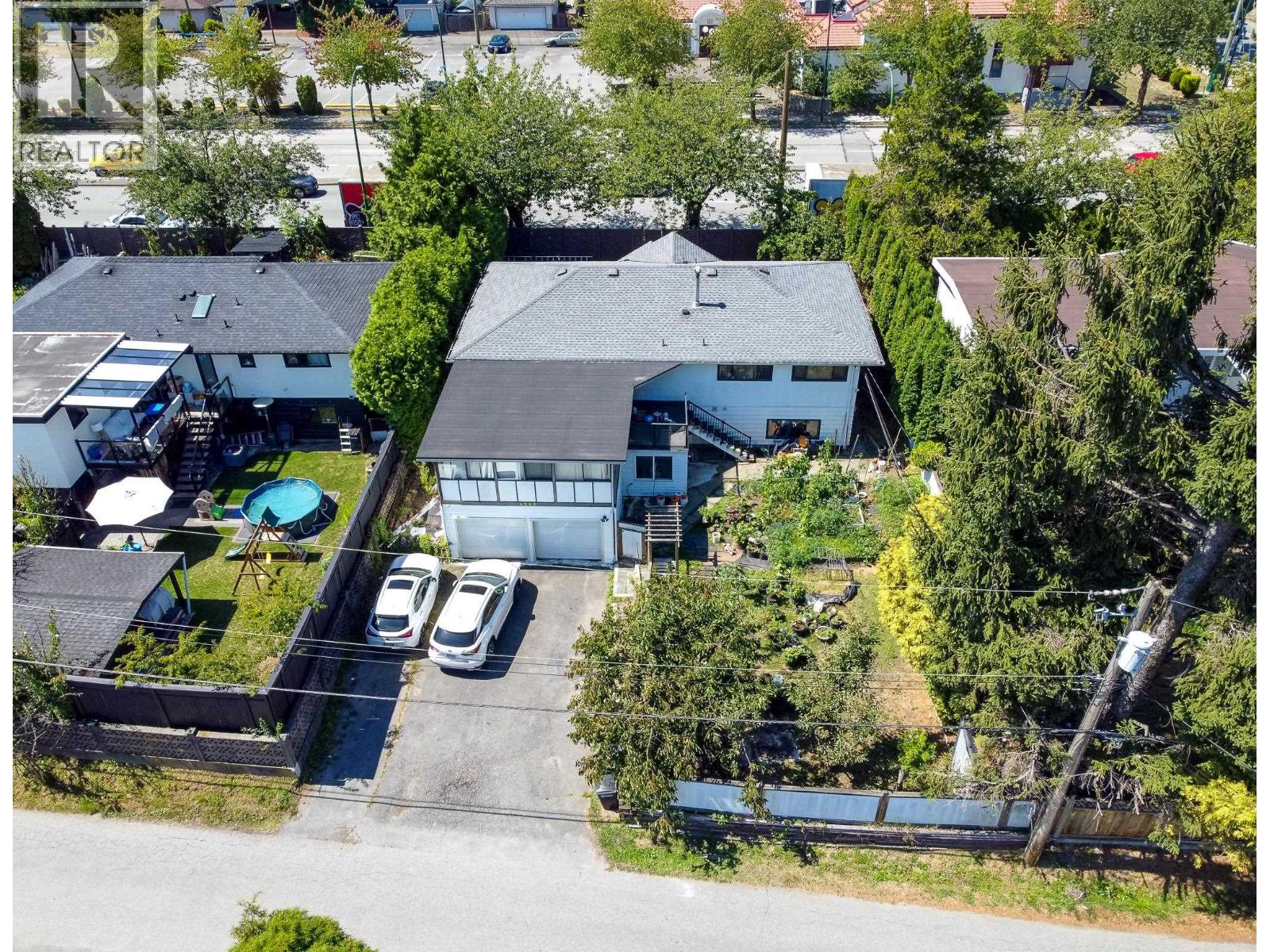 4560 Boundary Road Property Photo 4