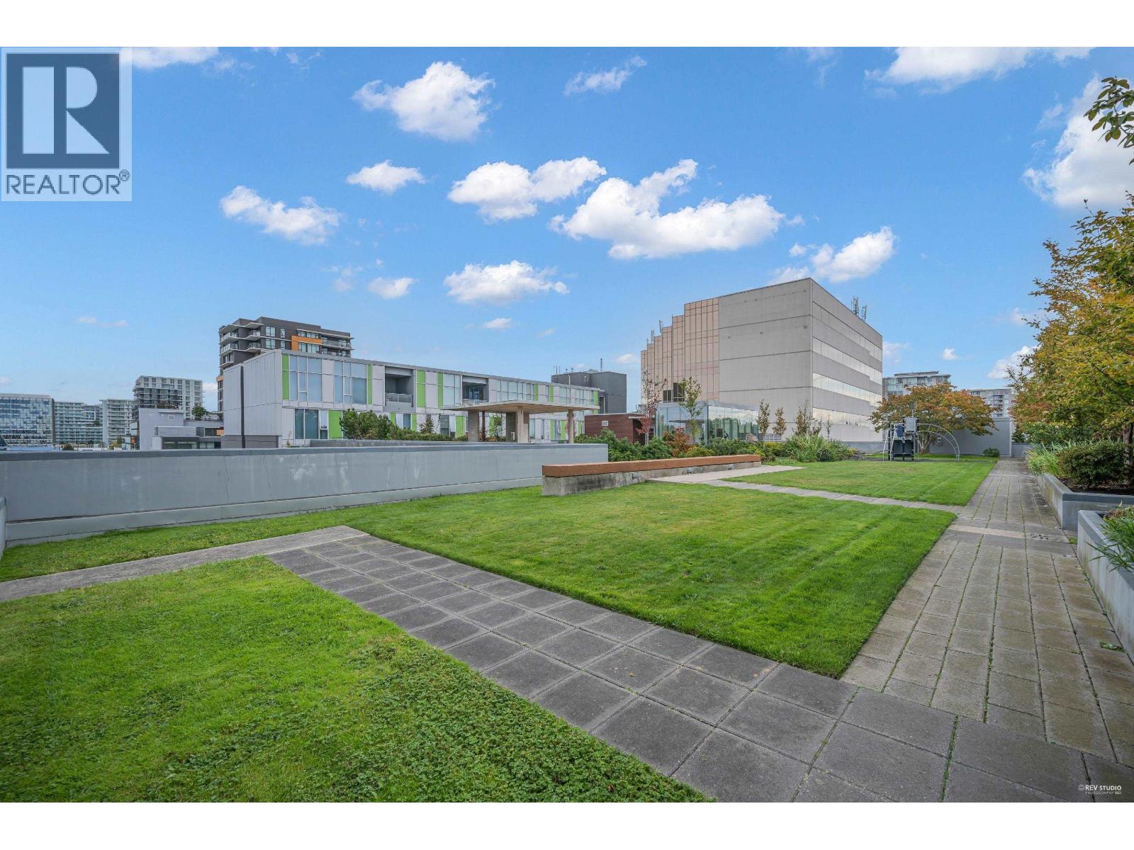 607 7080 No. 3 Road Property Photo 4