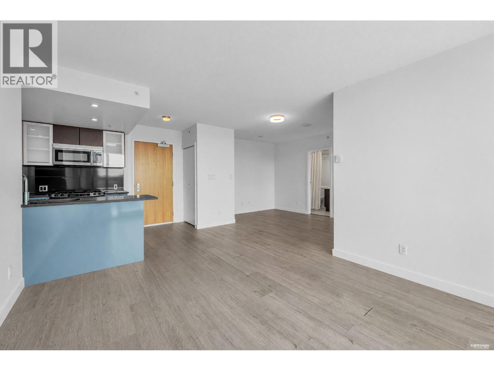 607 7080 No. 3 Road Property Photo 14