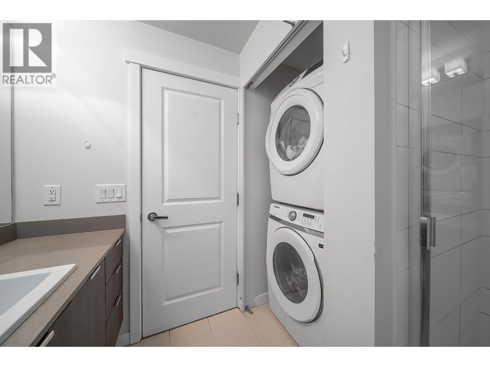 310 9877 University Crescent Property Photo 12