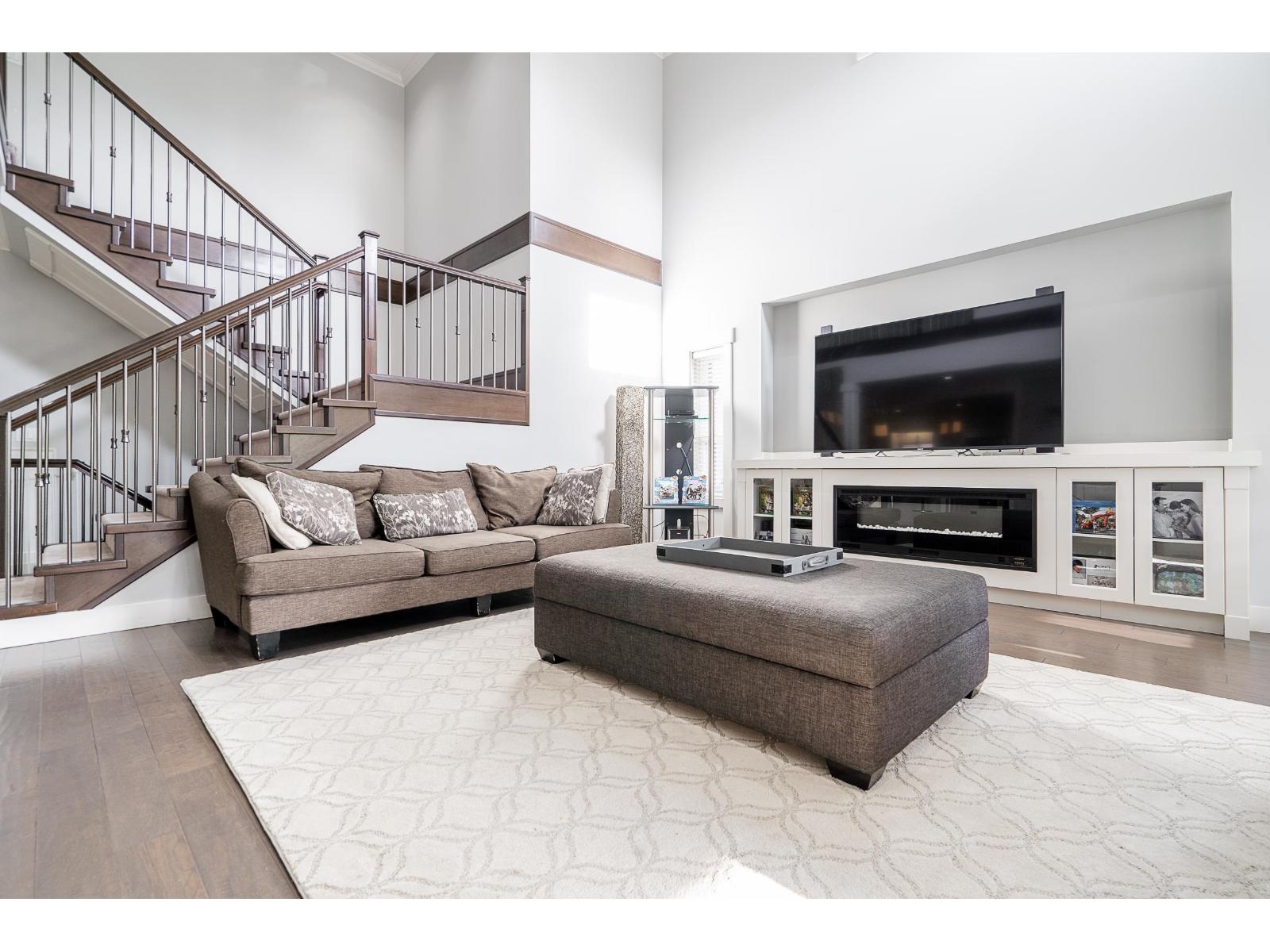 6801 206 Street Property Photo 9