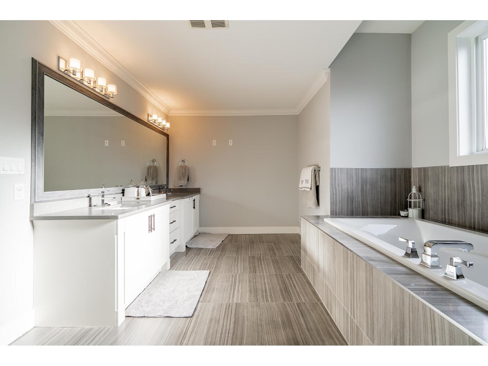 6801 206 Street Property Photo 16