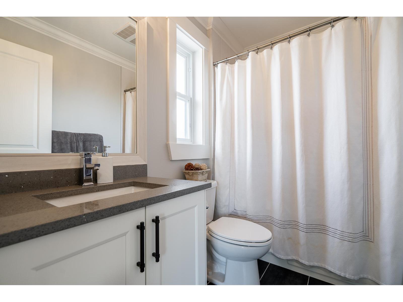 6801 206 Street Property Photo 18