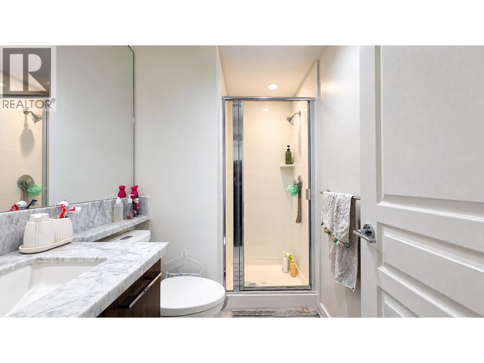 1805 3093 Windsor Gate Property Photo 15