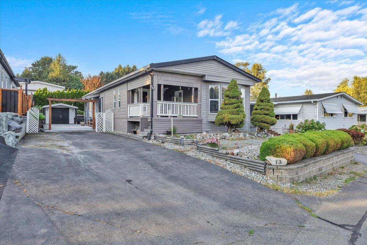 13 27111 0 AVENUE Property Photo 1