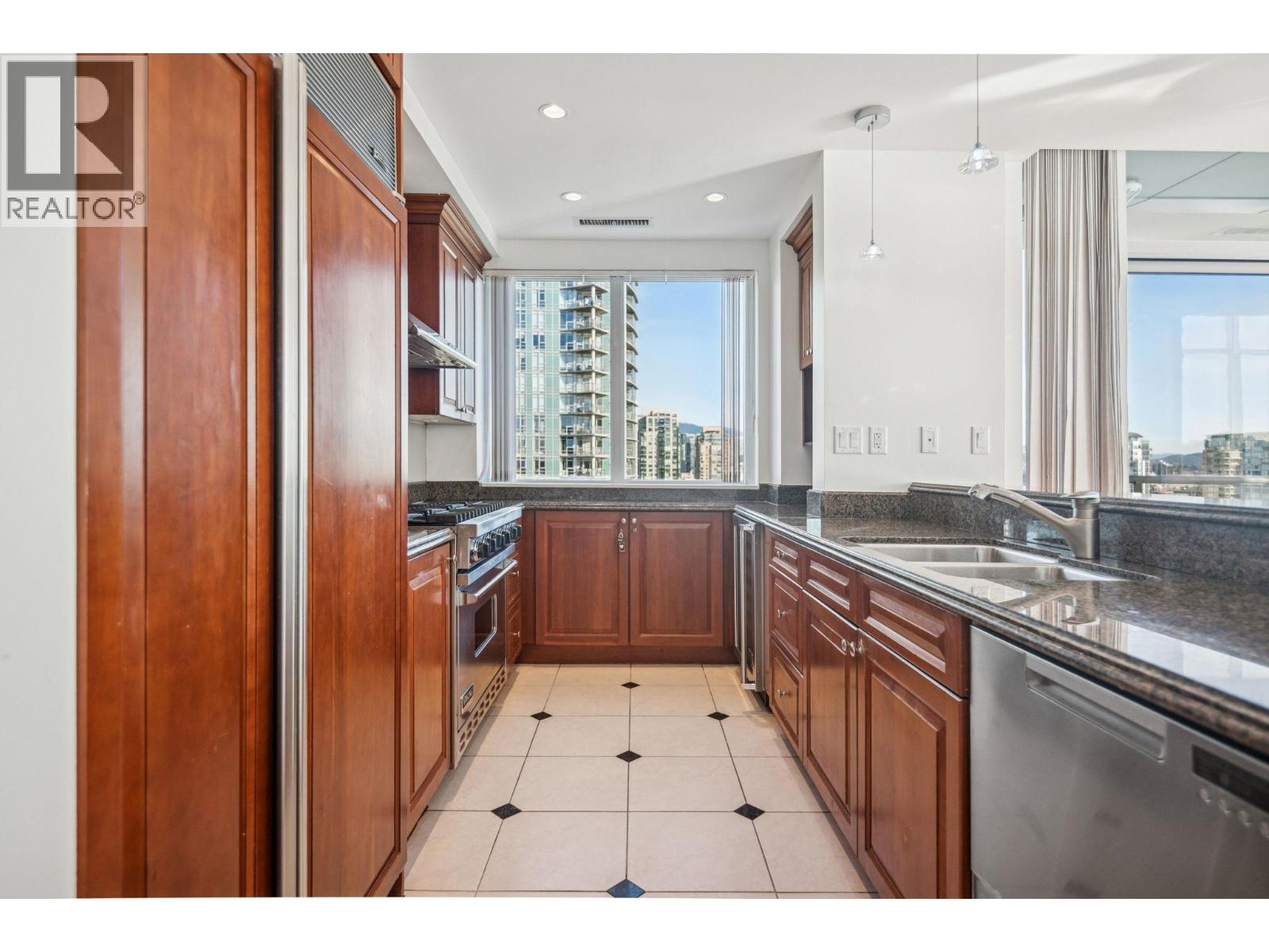 1903 1515 Homer Mews Property Photo 10