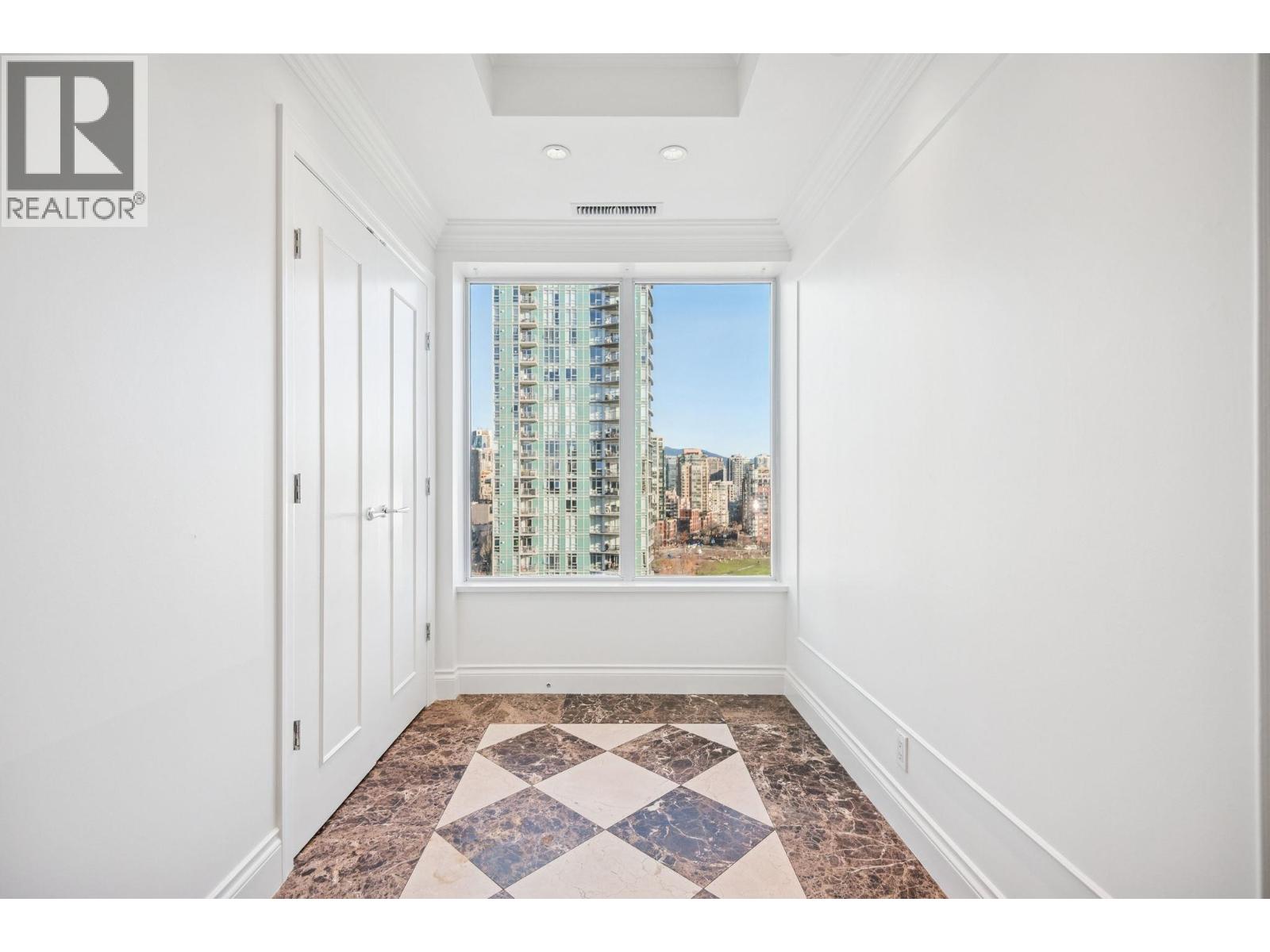 1903 1515 Homer Mews Property Photo 12
